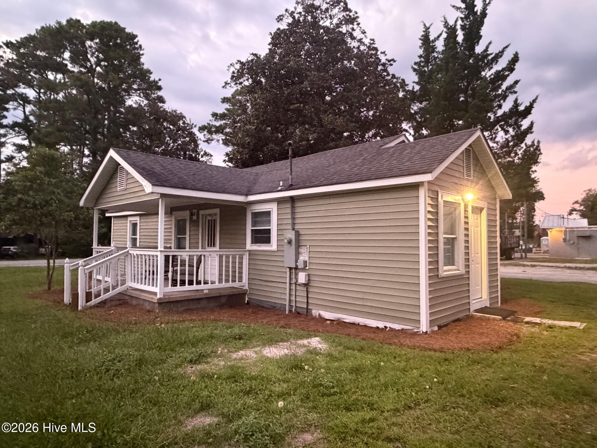 4844 Castle Hayne Road Property Photo 4