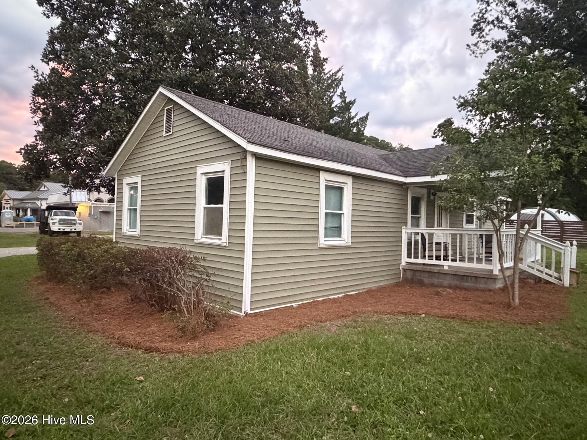 4844 Castle Hayne Road Property Photo 5