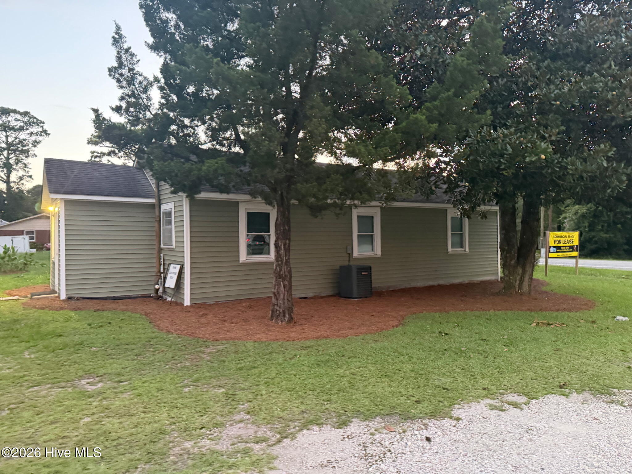 4844 Castle Hayne Road Property Photo 6