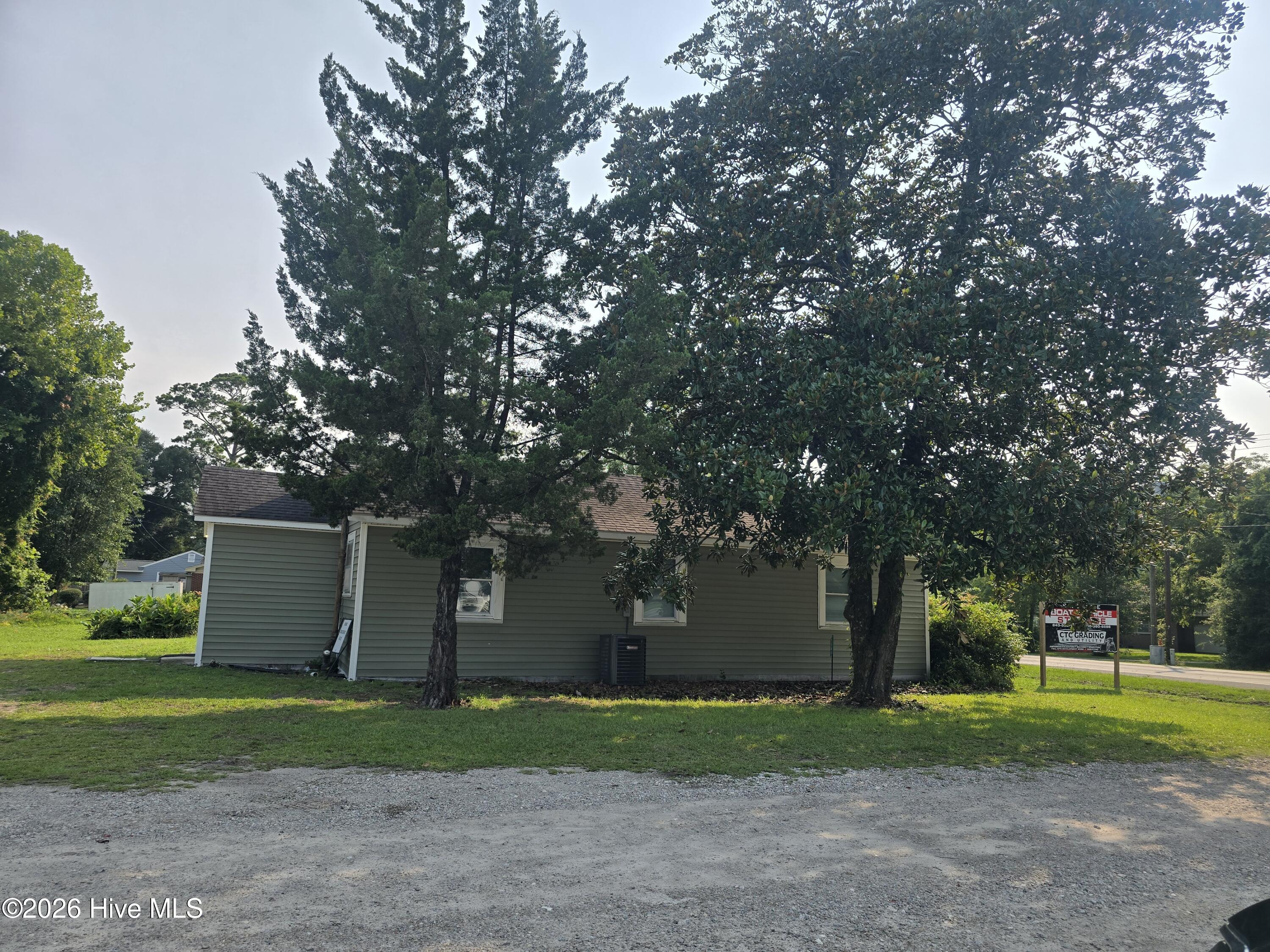 4844 Castle Hayne Road Property Photo 8