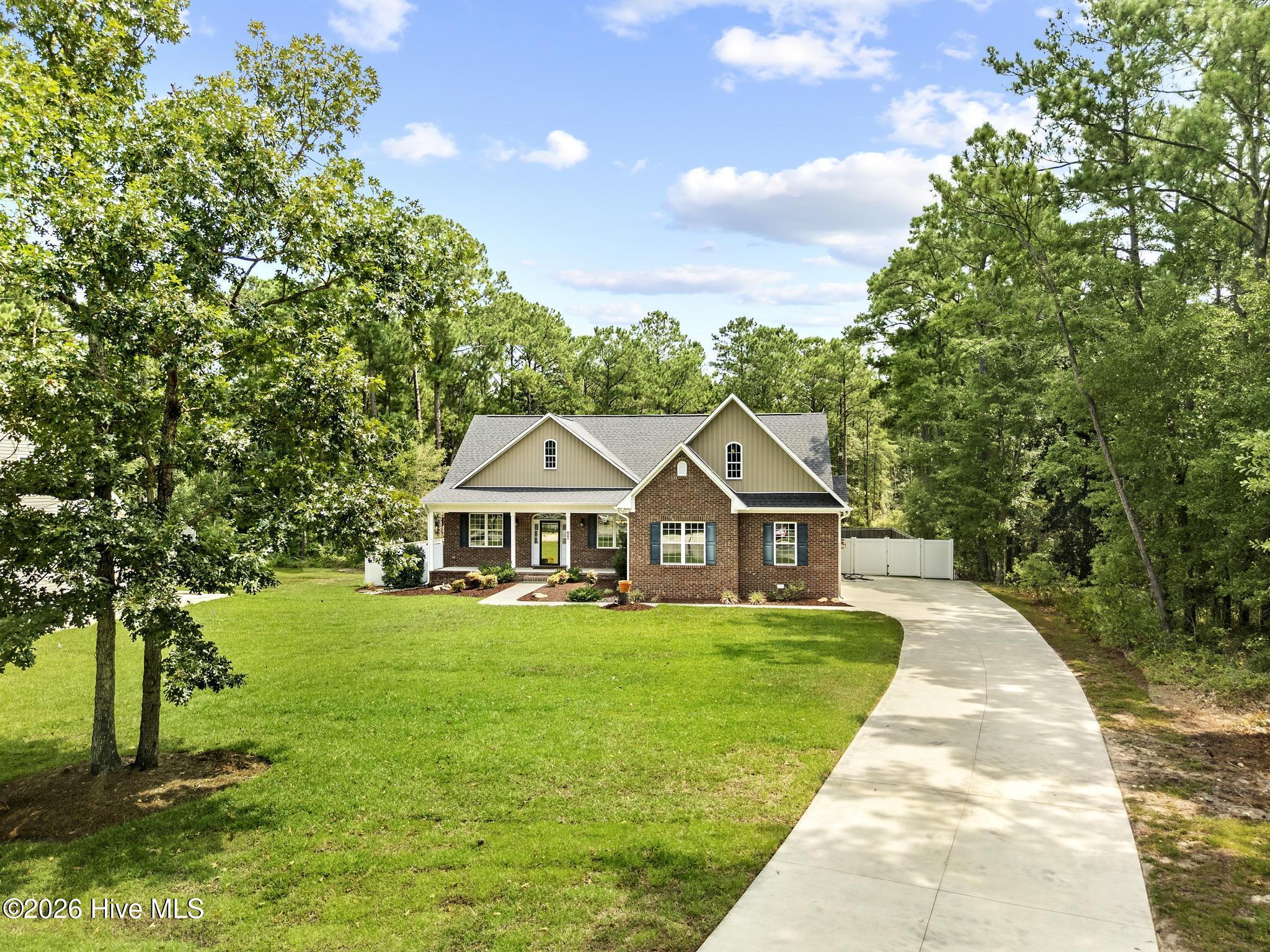 605 Gena Vee Court Property Photo 1