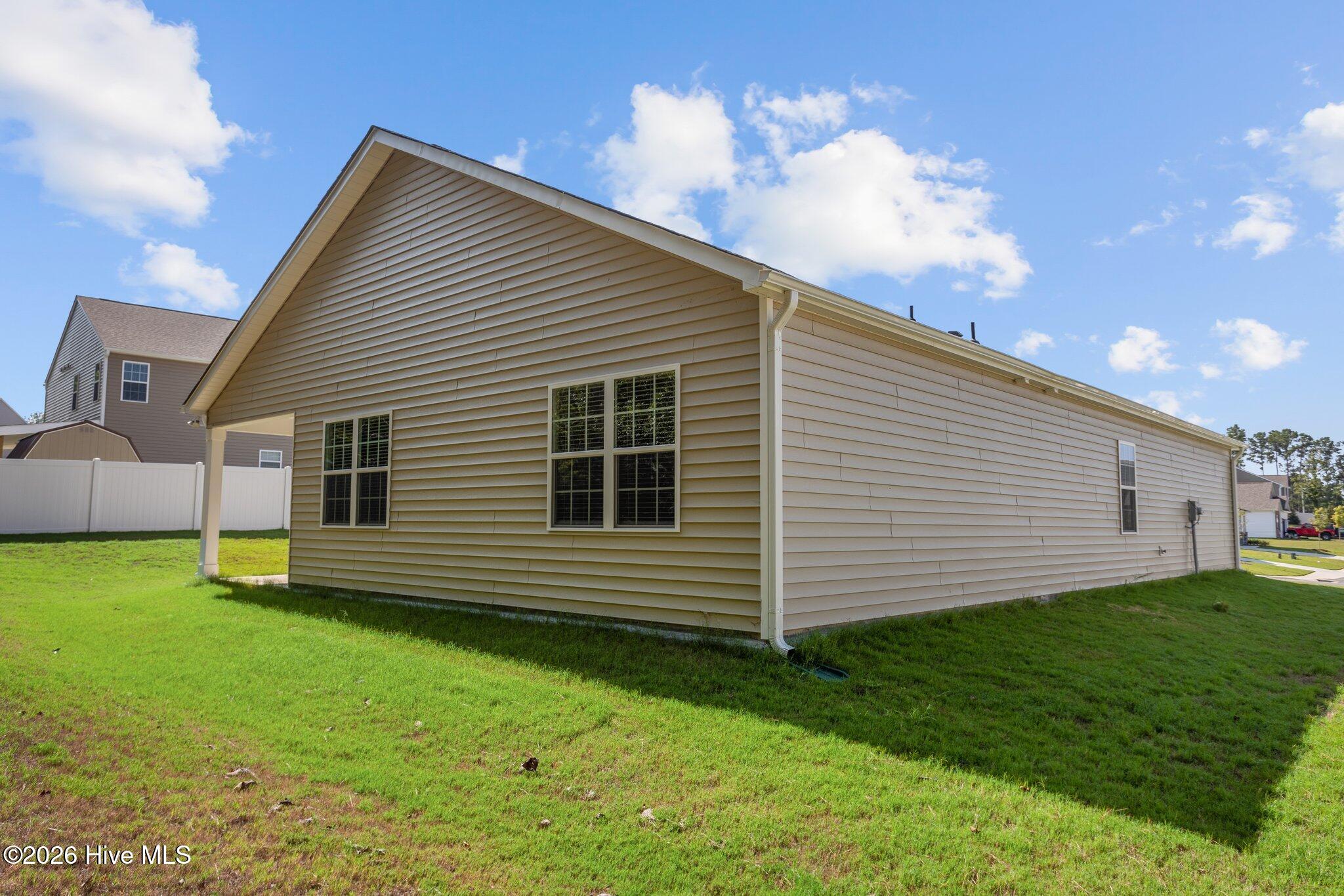 284 Robert Place Property Photo 28