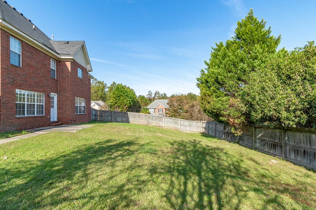 600 Surrey Lane Property Photo 13