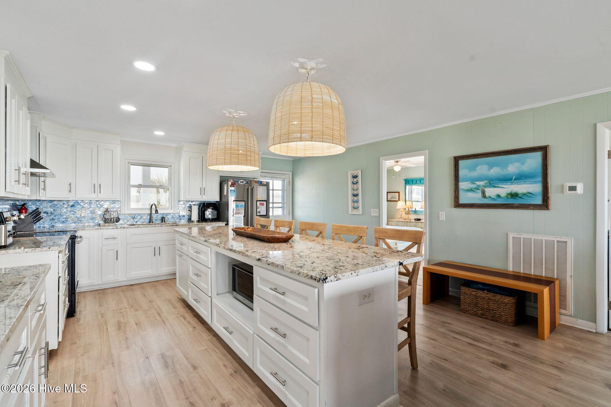 145 Ocean Boulevard W Property Photo 9