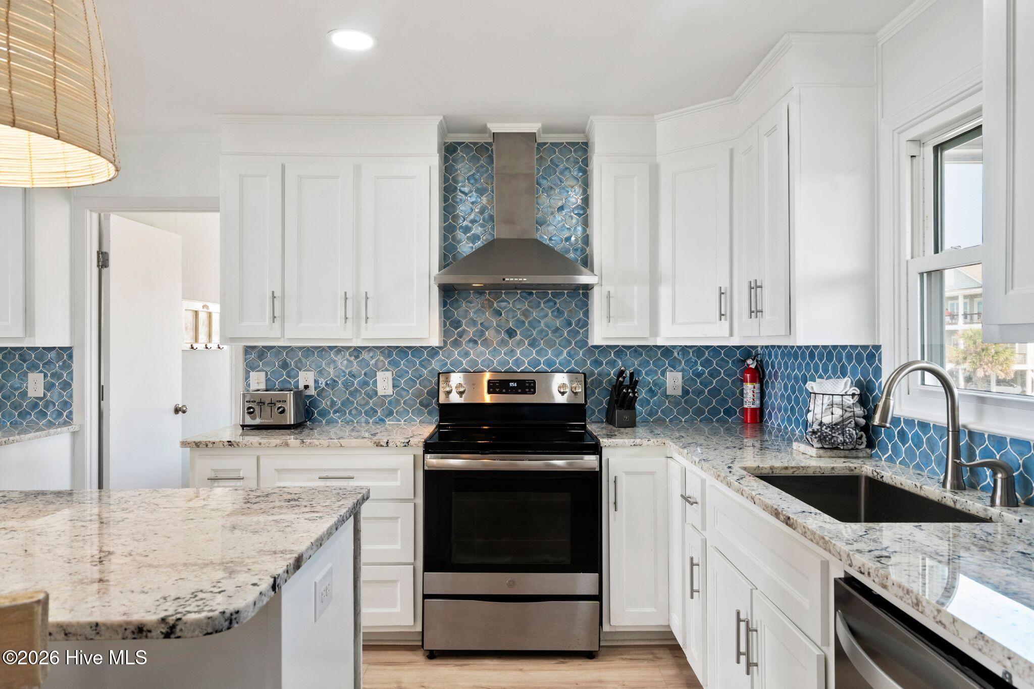 145 Ocean Boulevard W Property Photo 12