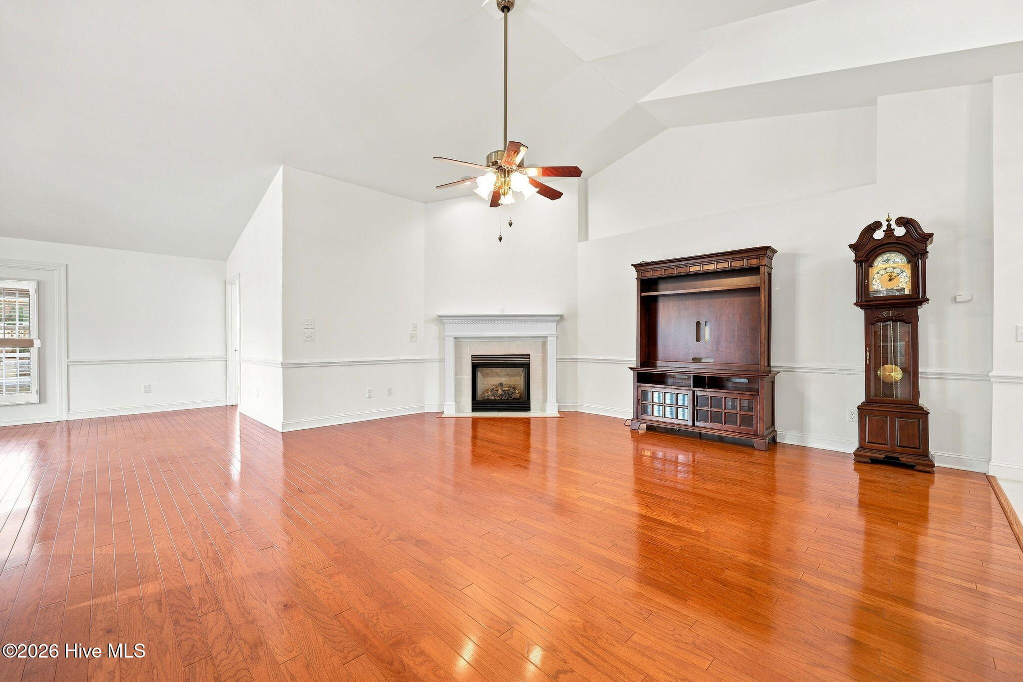 3408 Honeysuckle Drive Property Photo 5