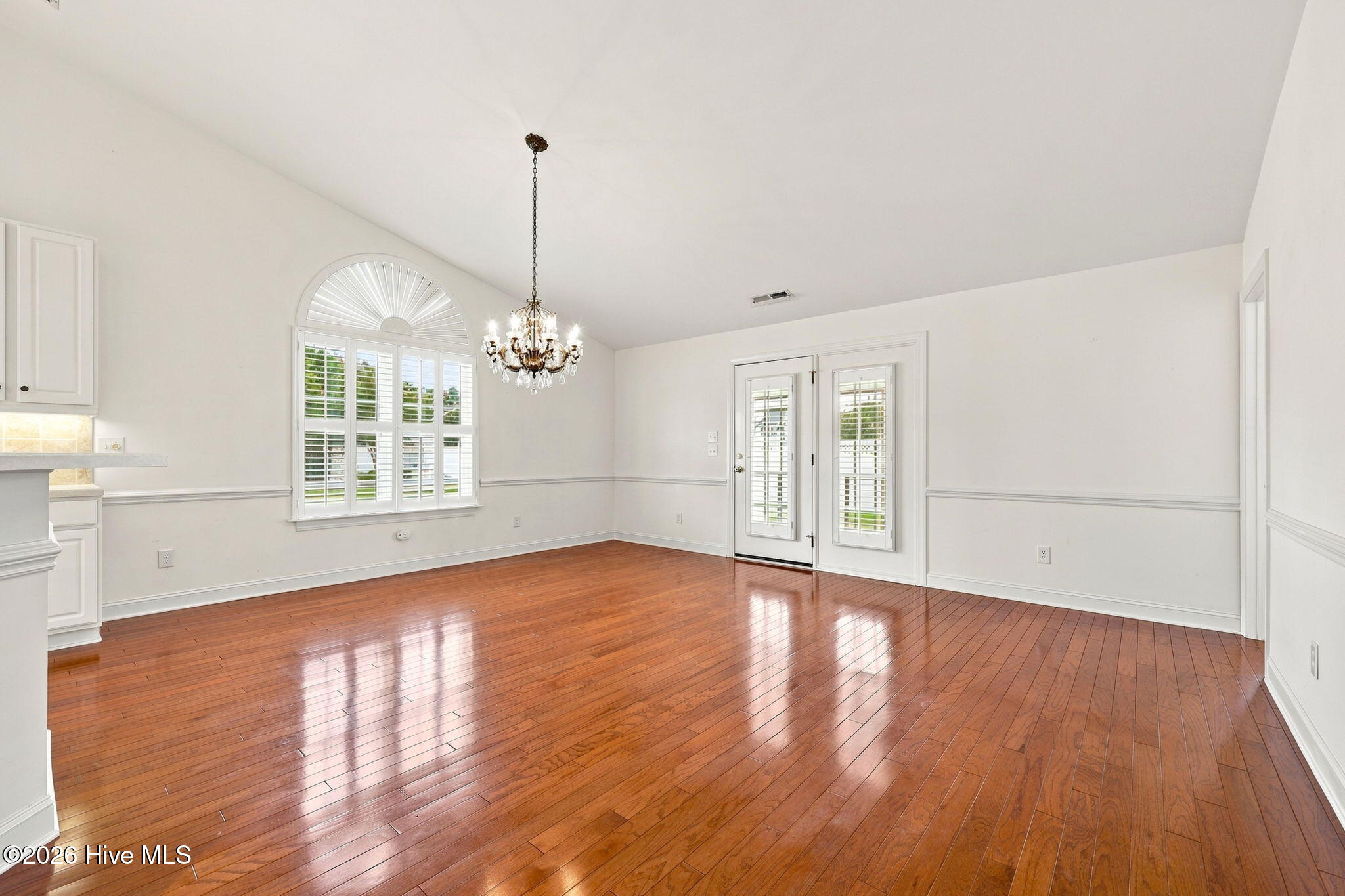 3408 Honeysuckle Drive Property Photo 9