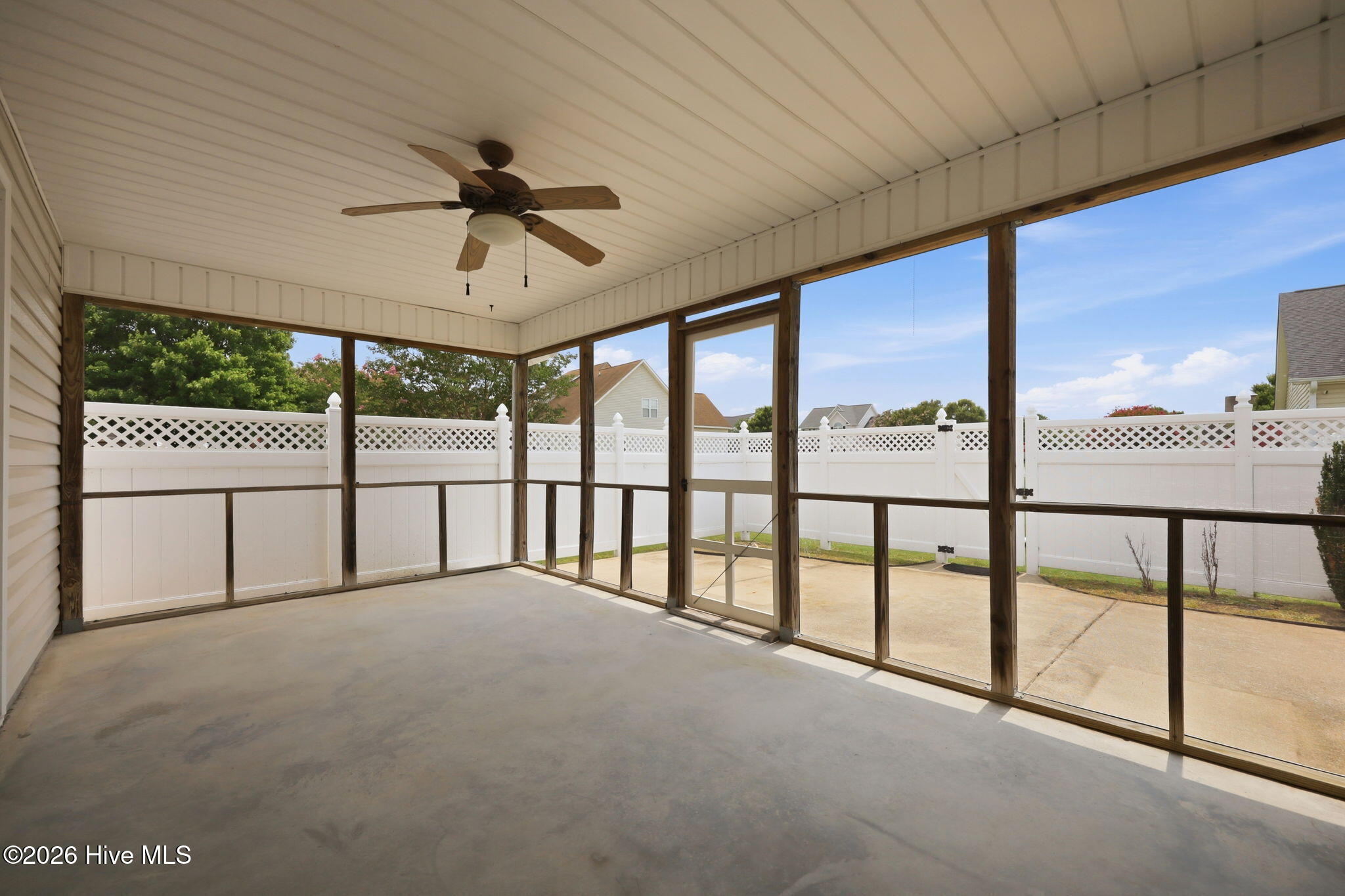 3408 Honeysuckle Drive Property Photo 35