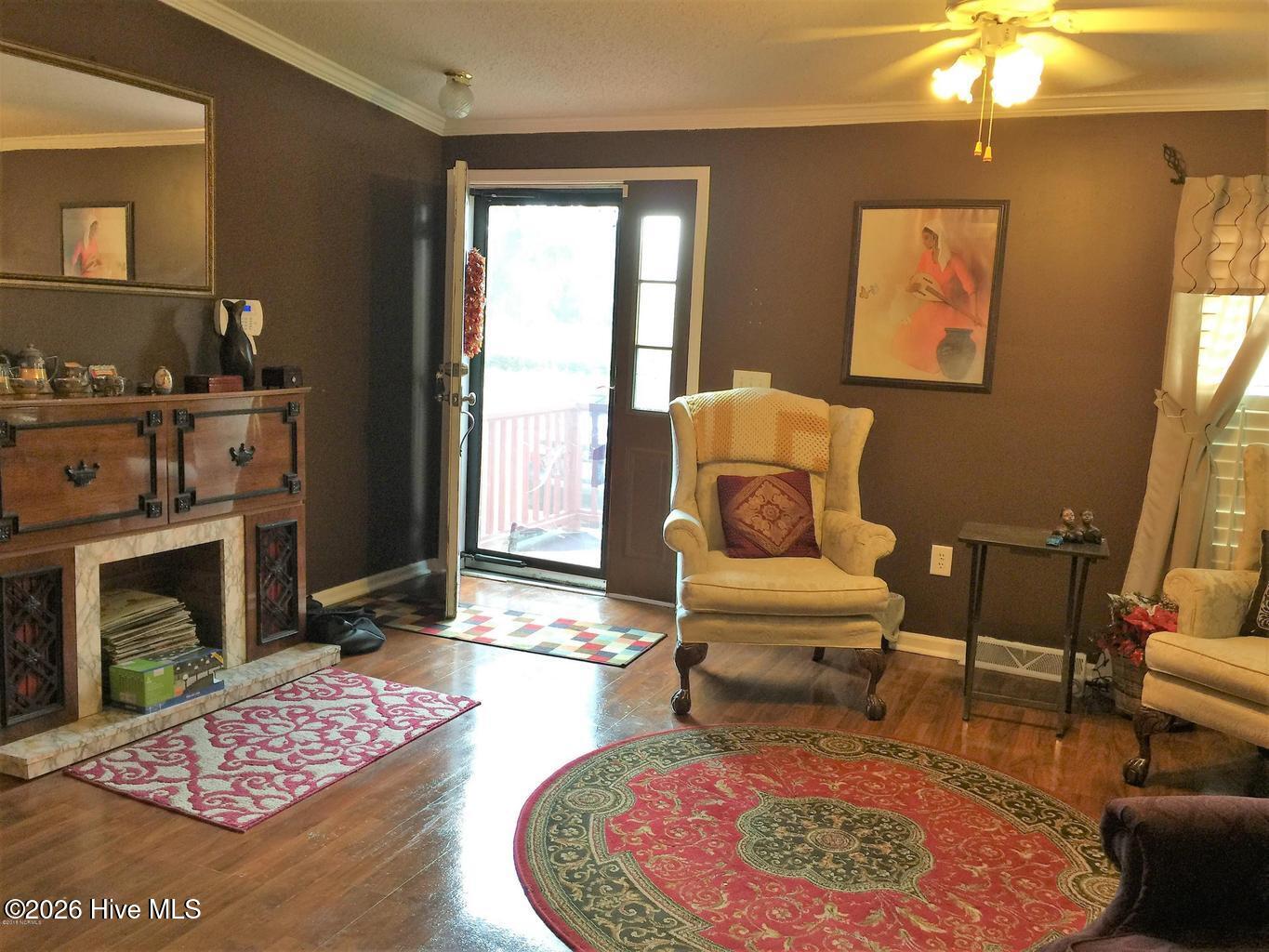 426 N Everett Street Property Photo 2