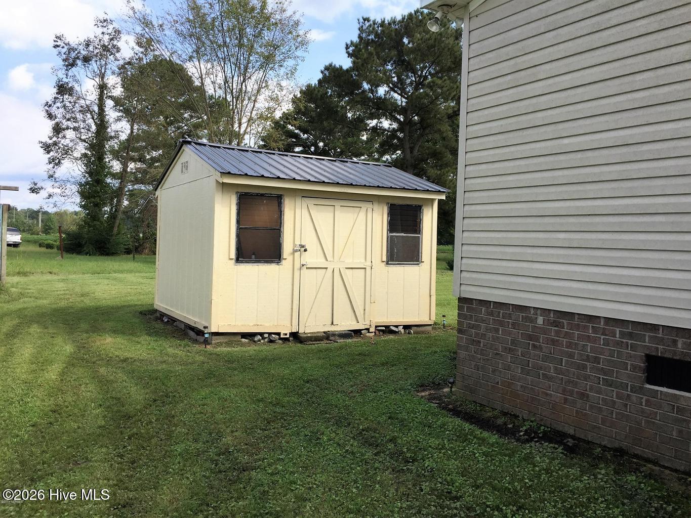 426 N Everett Street Property Photo 16