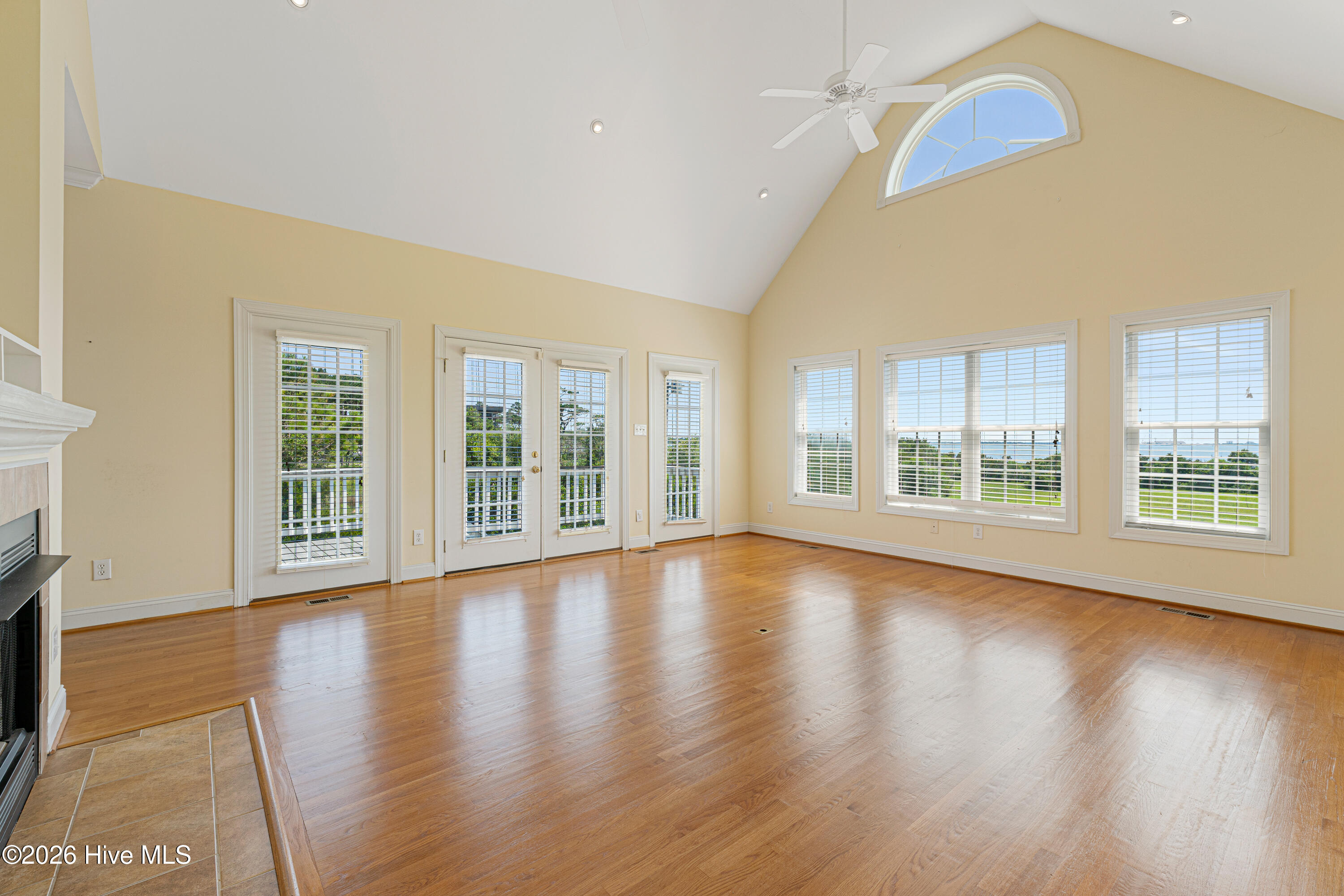 255 Oak Road Property Photo 6