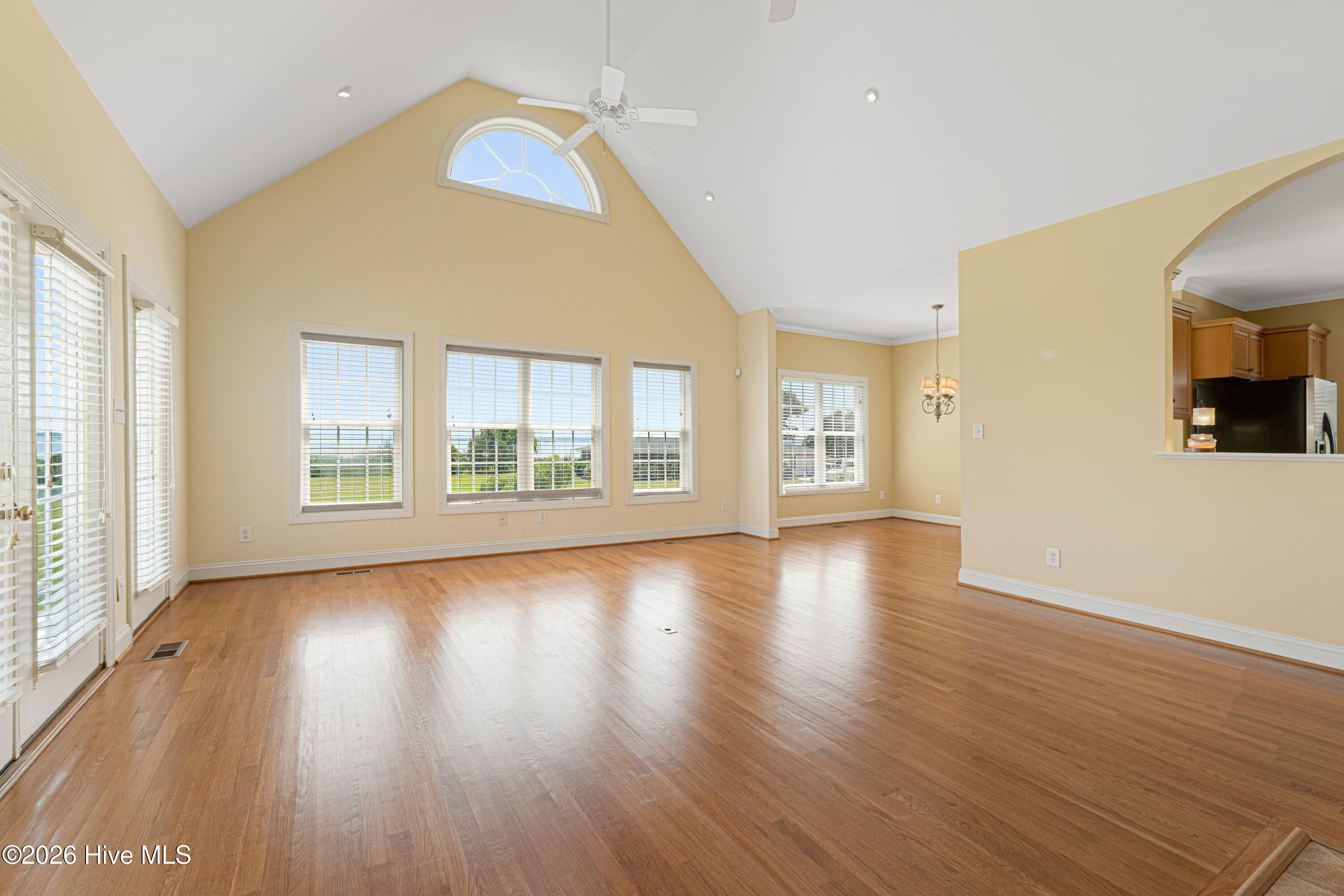 255 Oak Road Property Photo 7