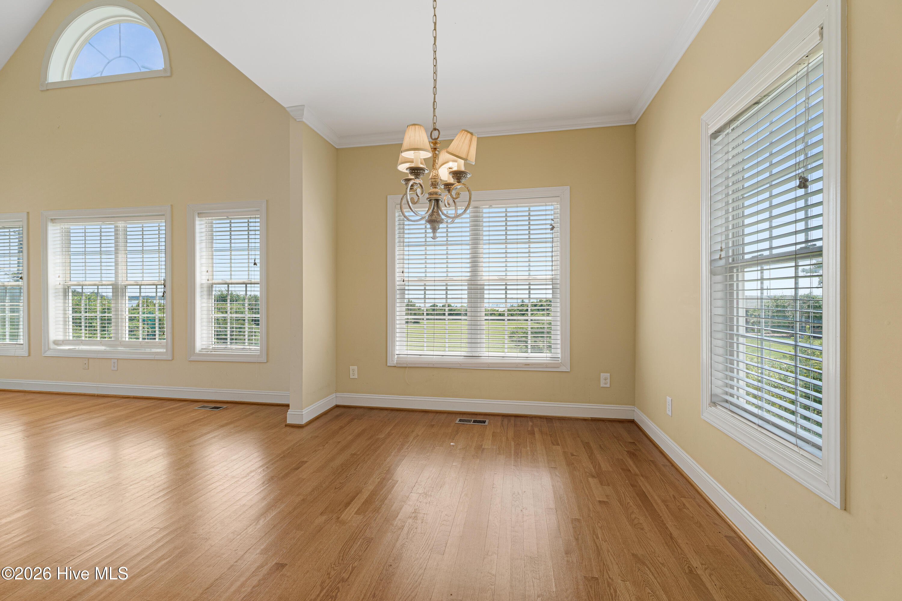 255 Oak Road Property Photo 15