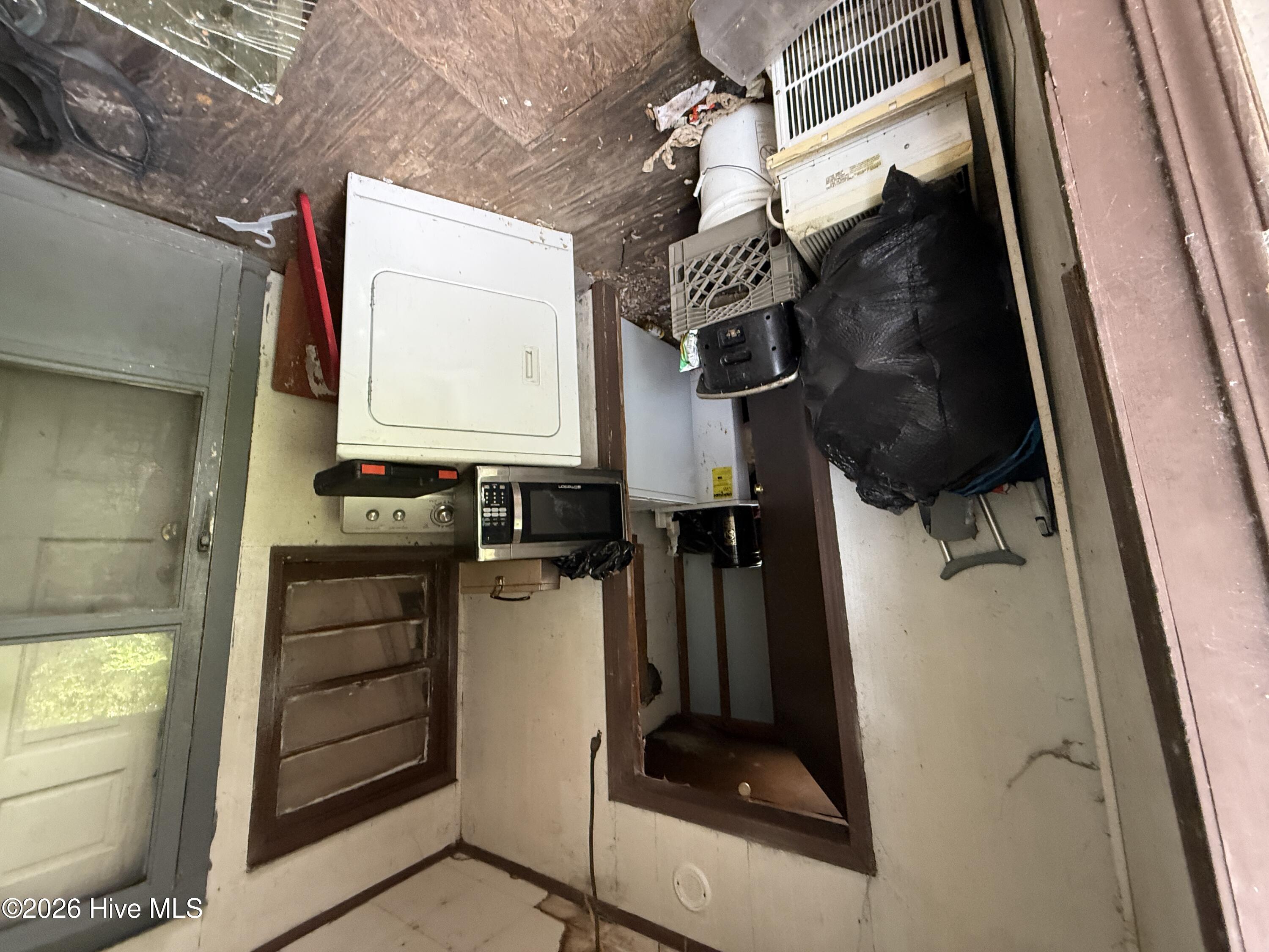 2527 Ivey Road Property Photo 6