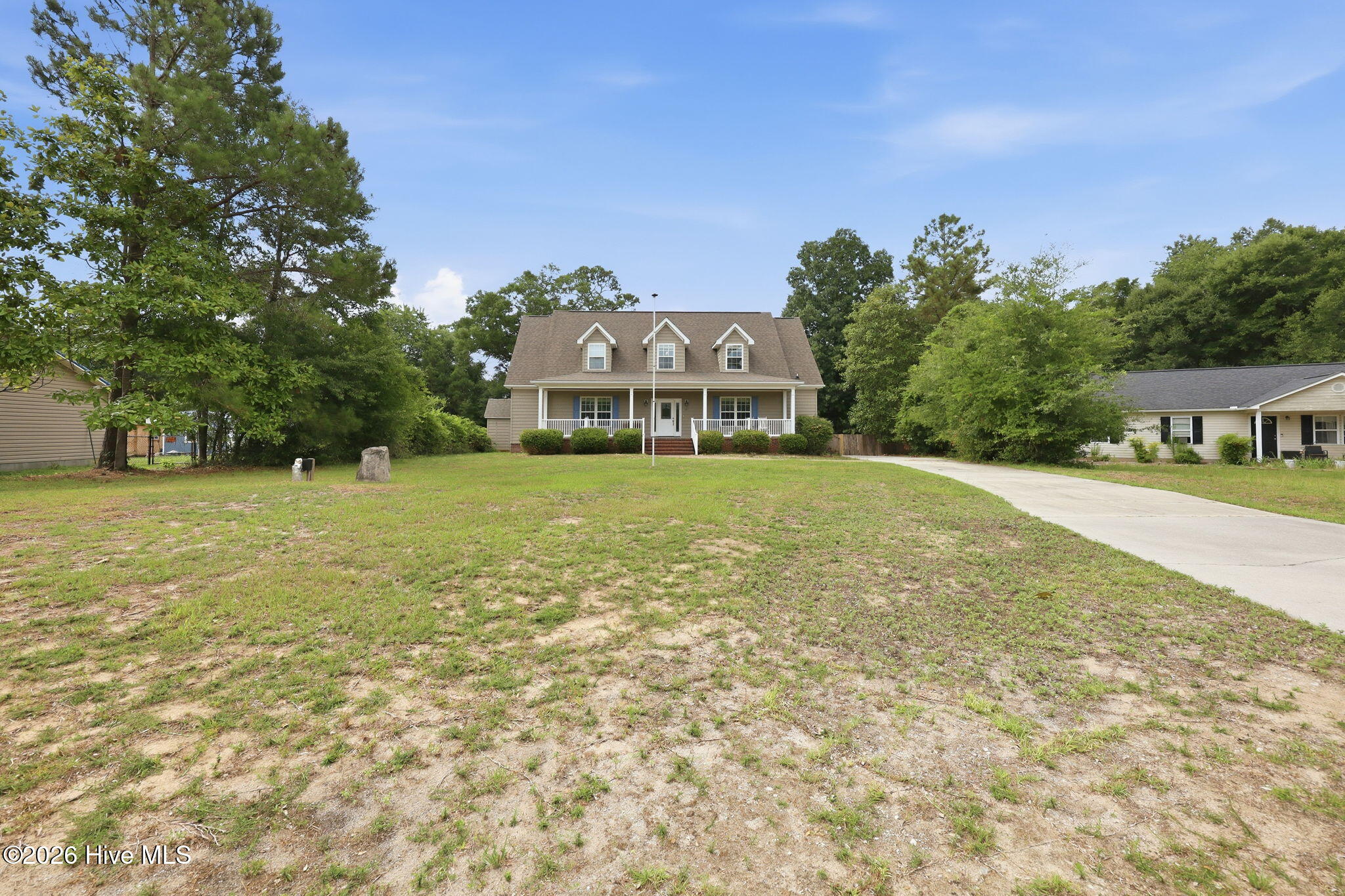 221 Oak Grove Circle Property Photo 2