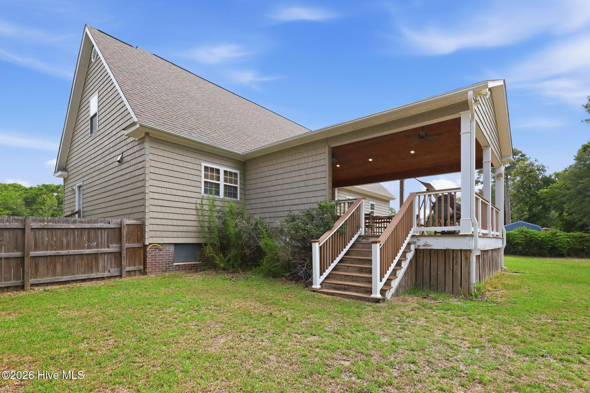 221 Oak Grove Circle Property Photo 5