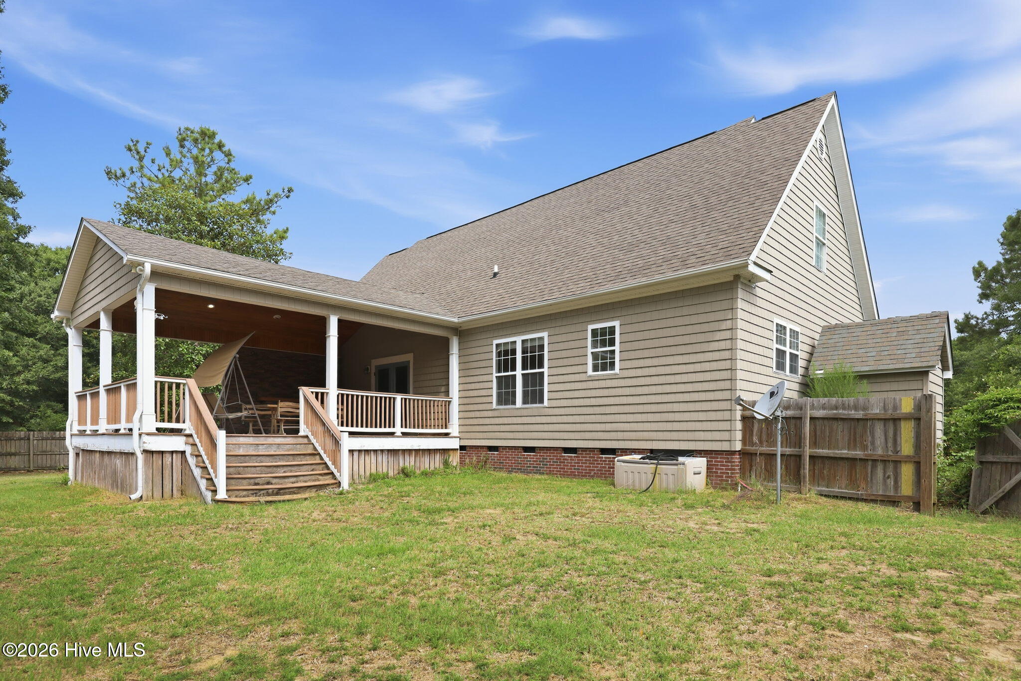 221 Oak Grove Circle Property Photo 6