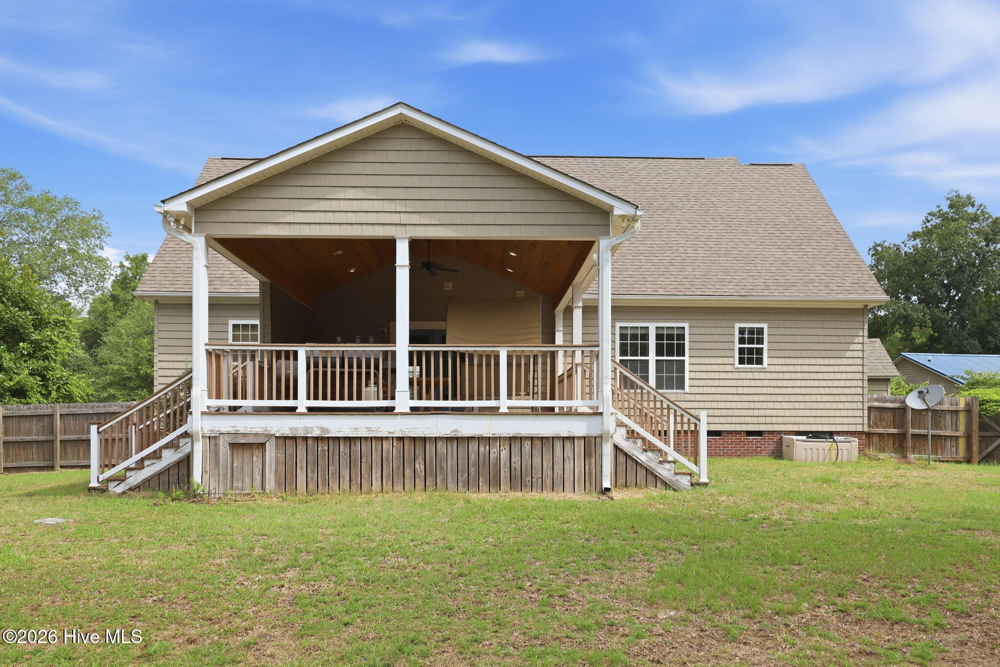 221 Oak Grove Circle Property Photo 7