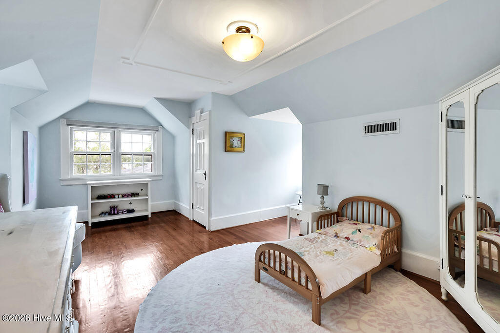 1413 Hawthorne Road Property Photo 40
