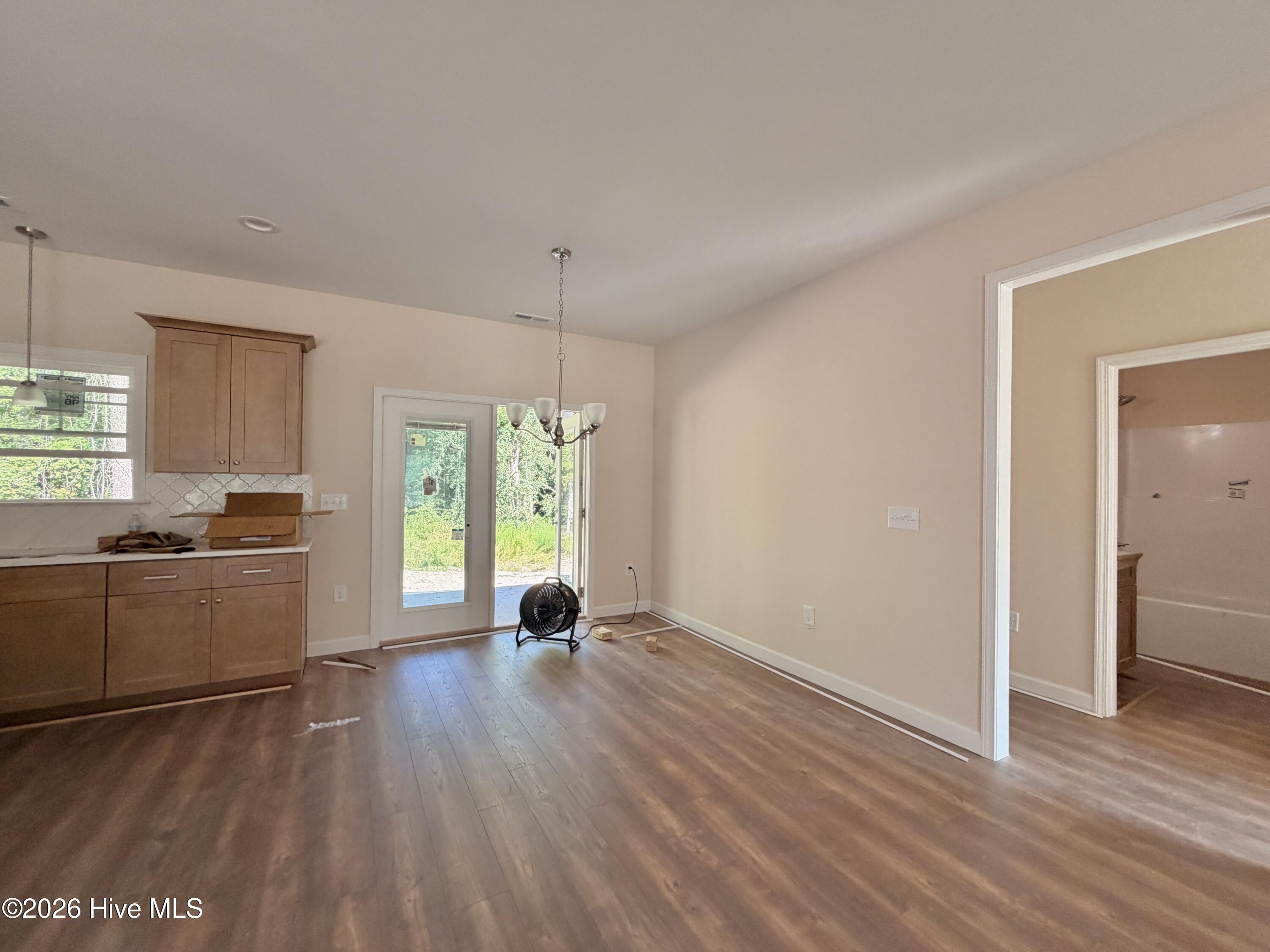 1730 Walnut Run Drive Property Photo 5