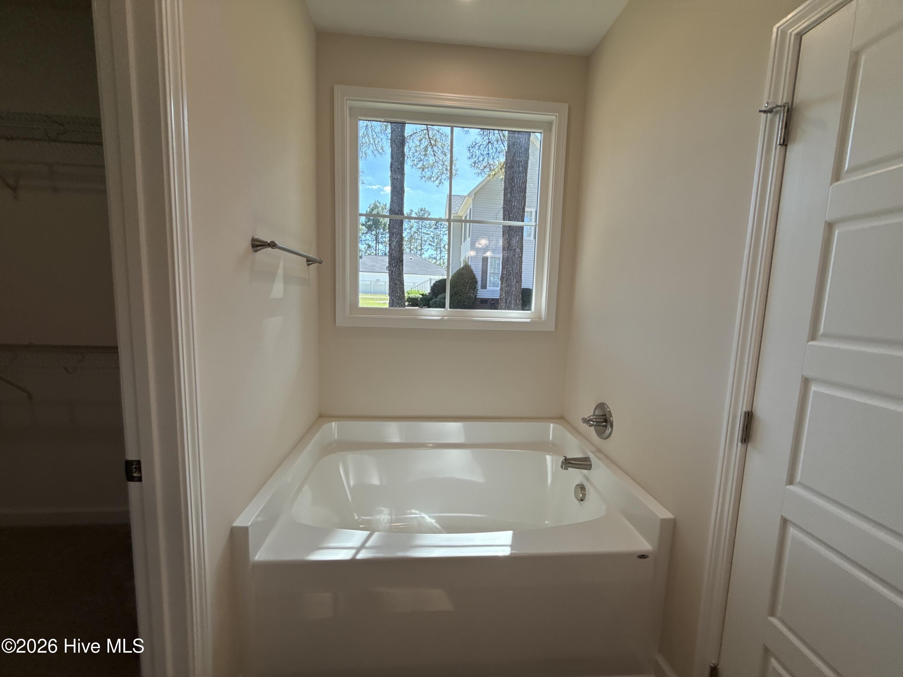 1730 Walnut Run Drive Property Photo 13