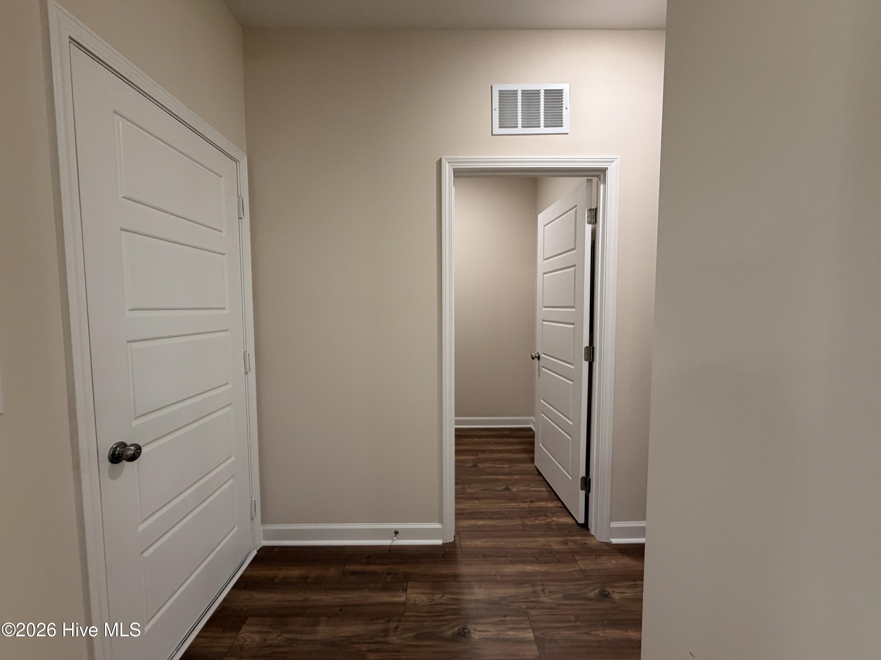 1730 Walnut Run Drive Property Photo 14