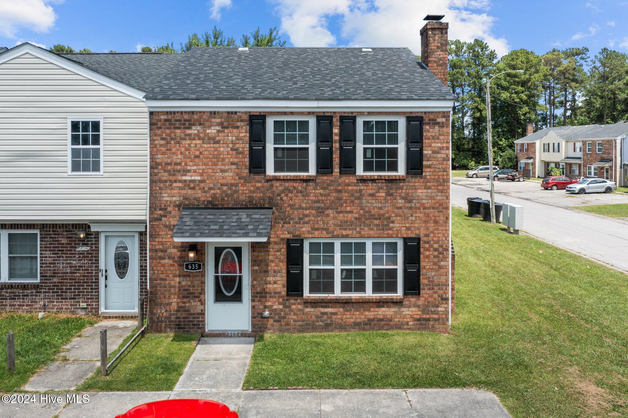 635 Myrtlewood Circle Property Photo 1