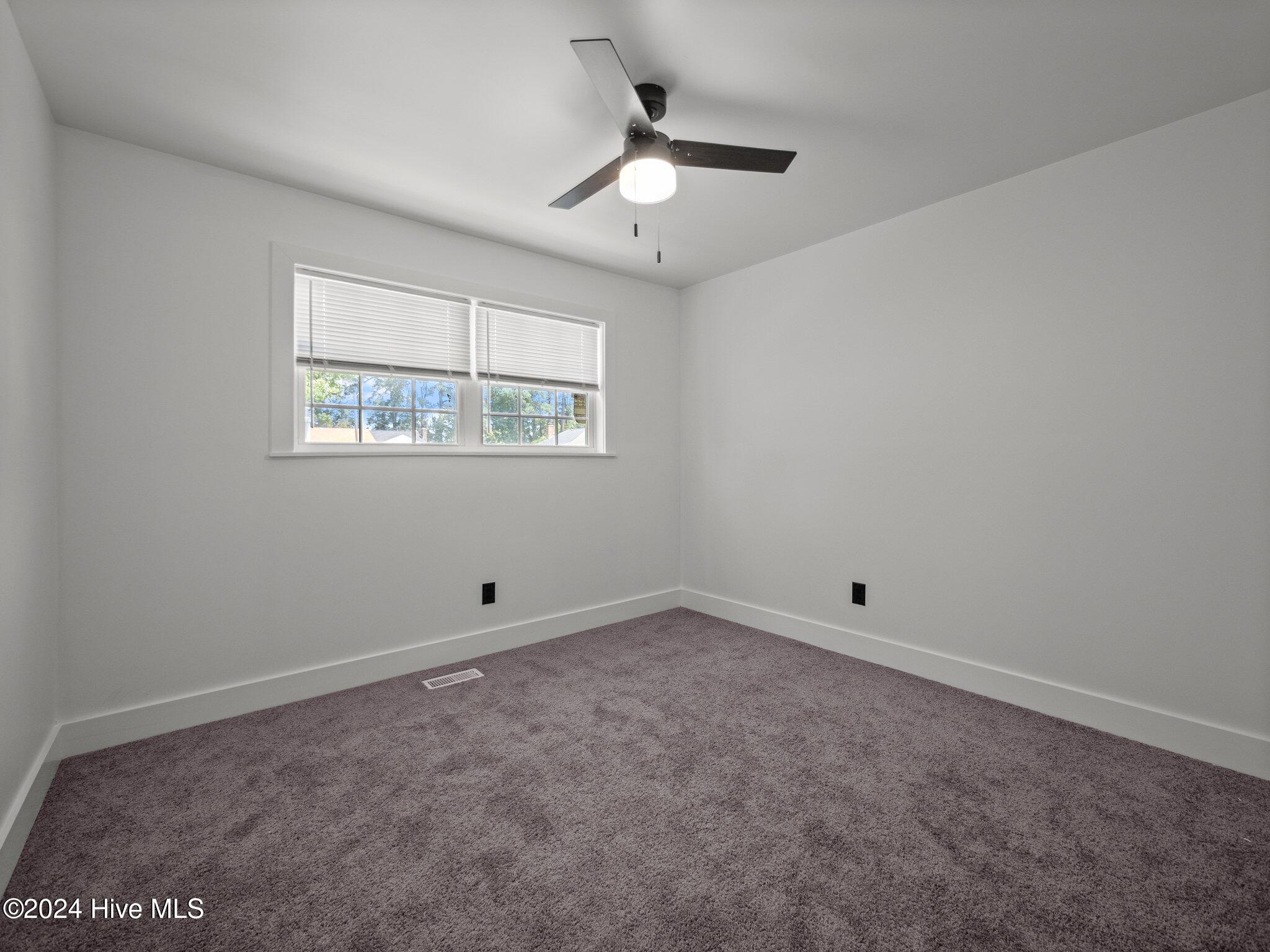 635 Myrtlewood Circle Property Photo 16