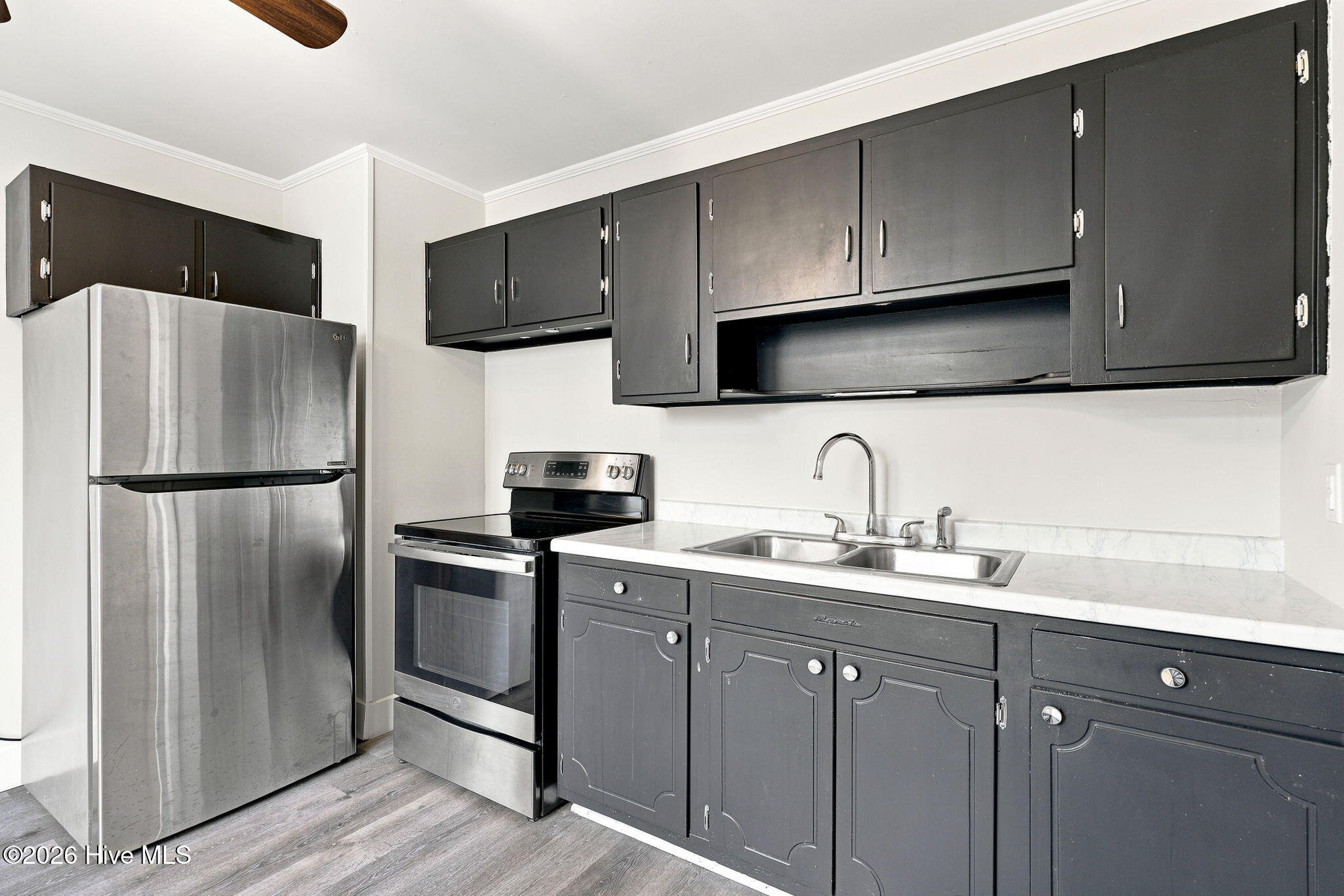 303 Banks Street Property Photo 12