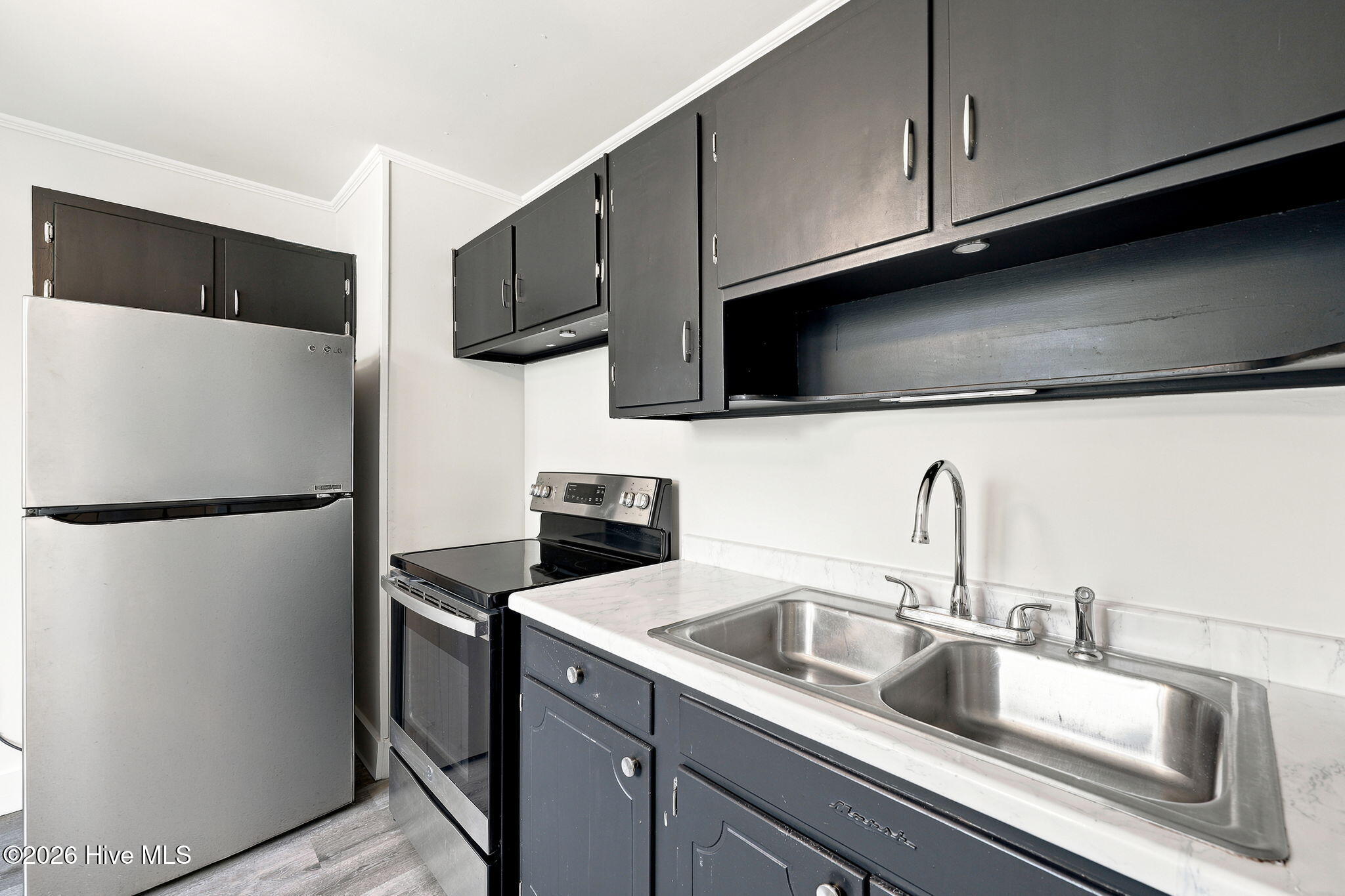 303 Banks Street Property Photo 14