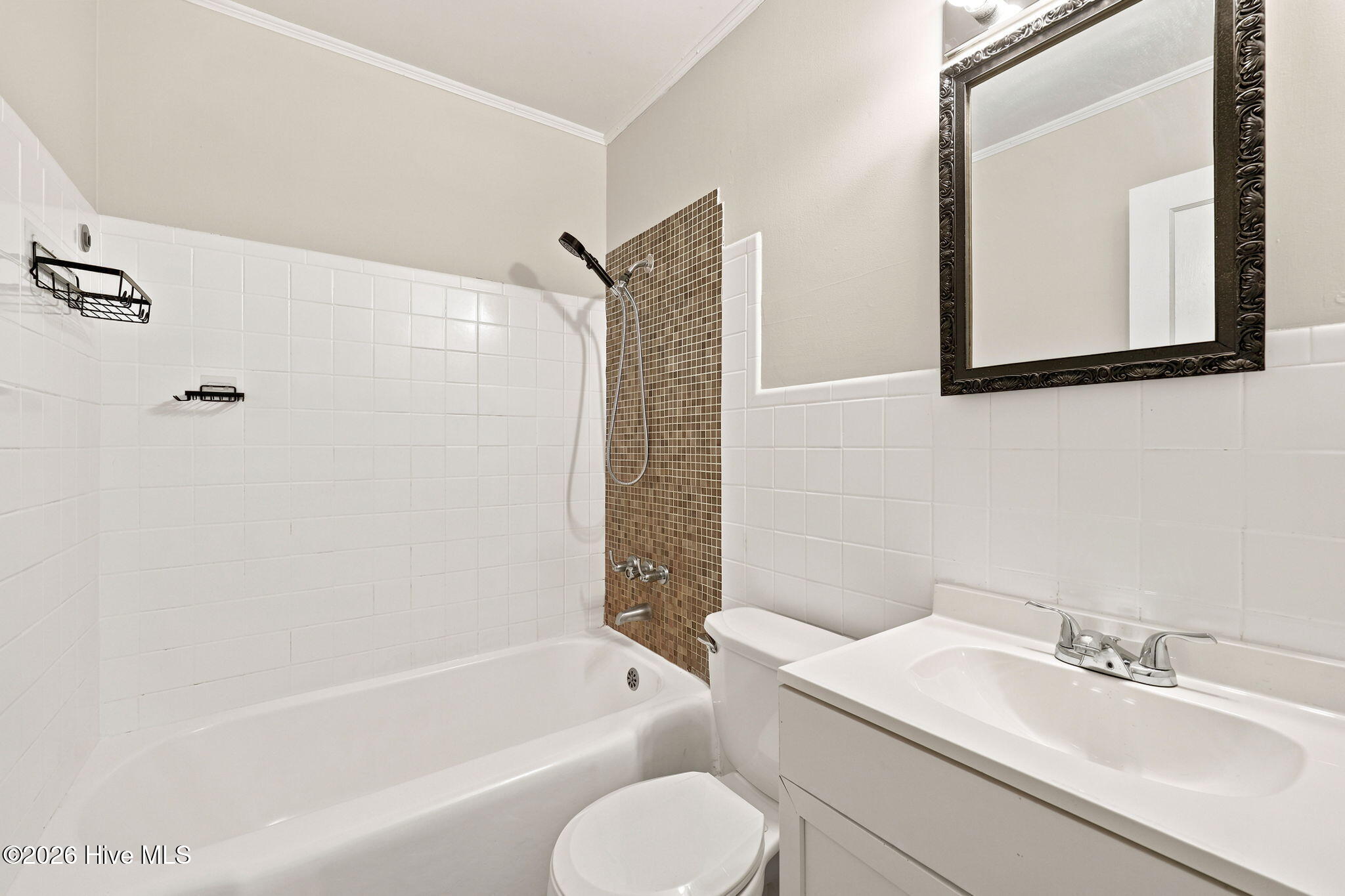 303 Banks Street Property Photo 25