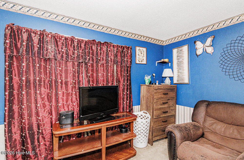 303 Hasting Street Property Photo 27