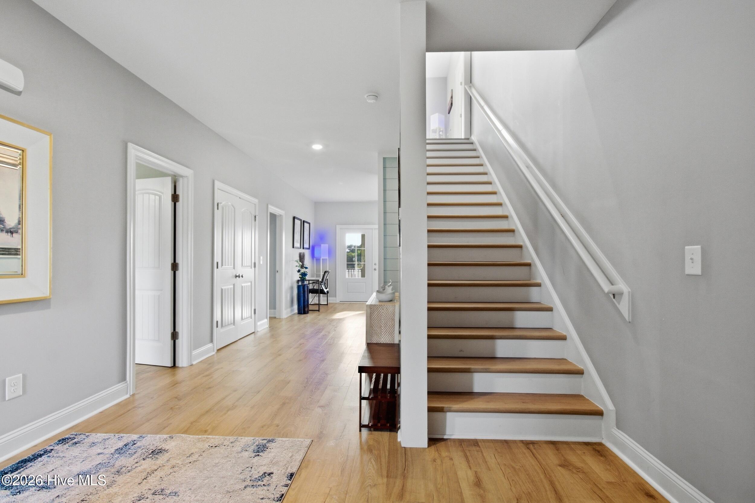 100 Paradise Court Property Photo 7