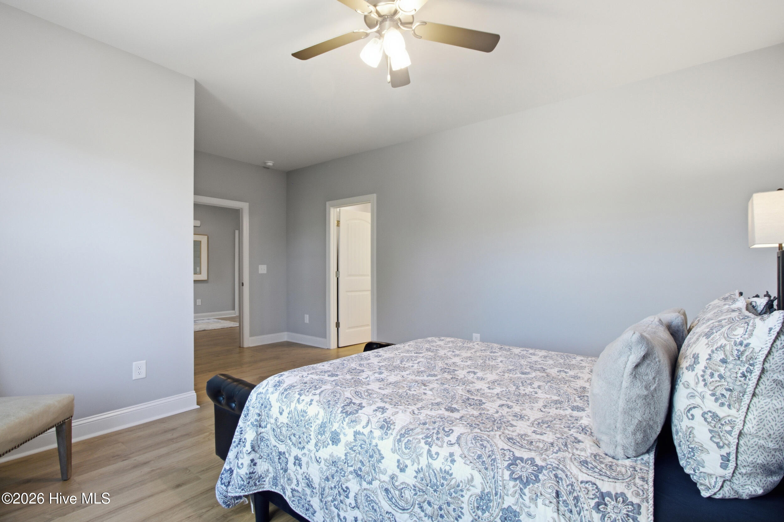 100 Paradise Court Property Photo 12