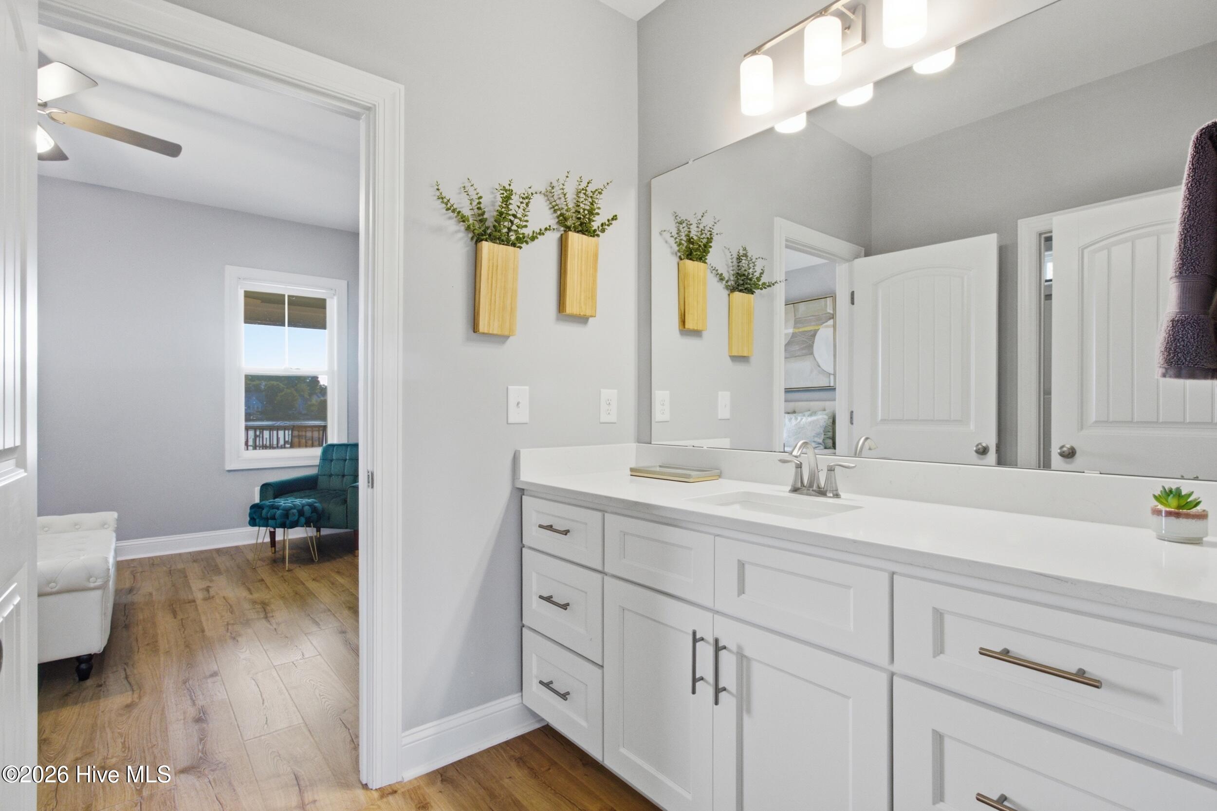 100 Paradise Court Property Photo 18