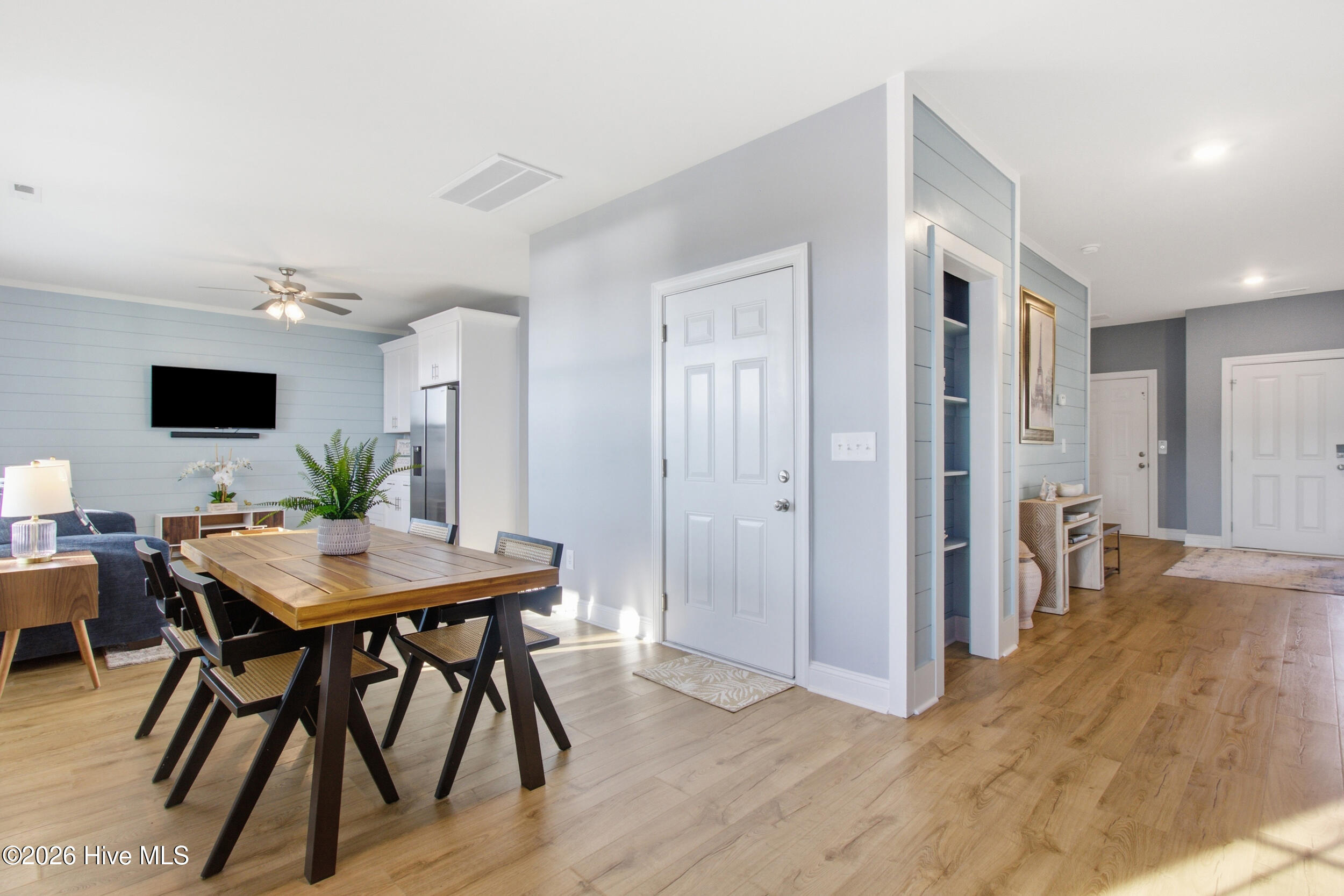 100 Paradise Court Property Photo 23