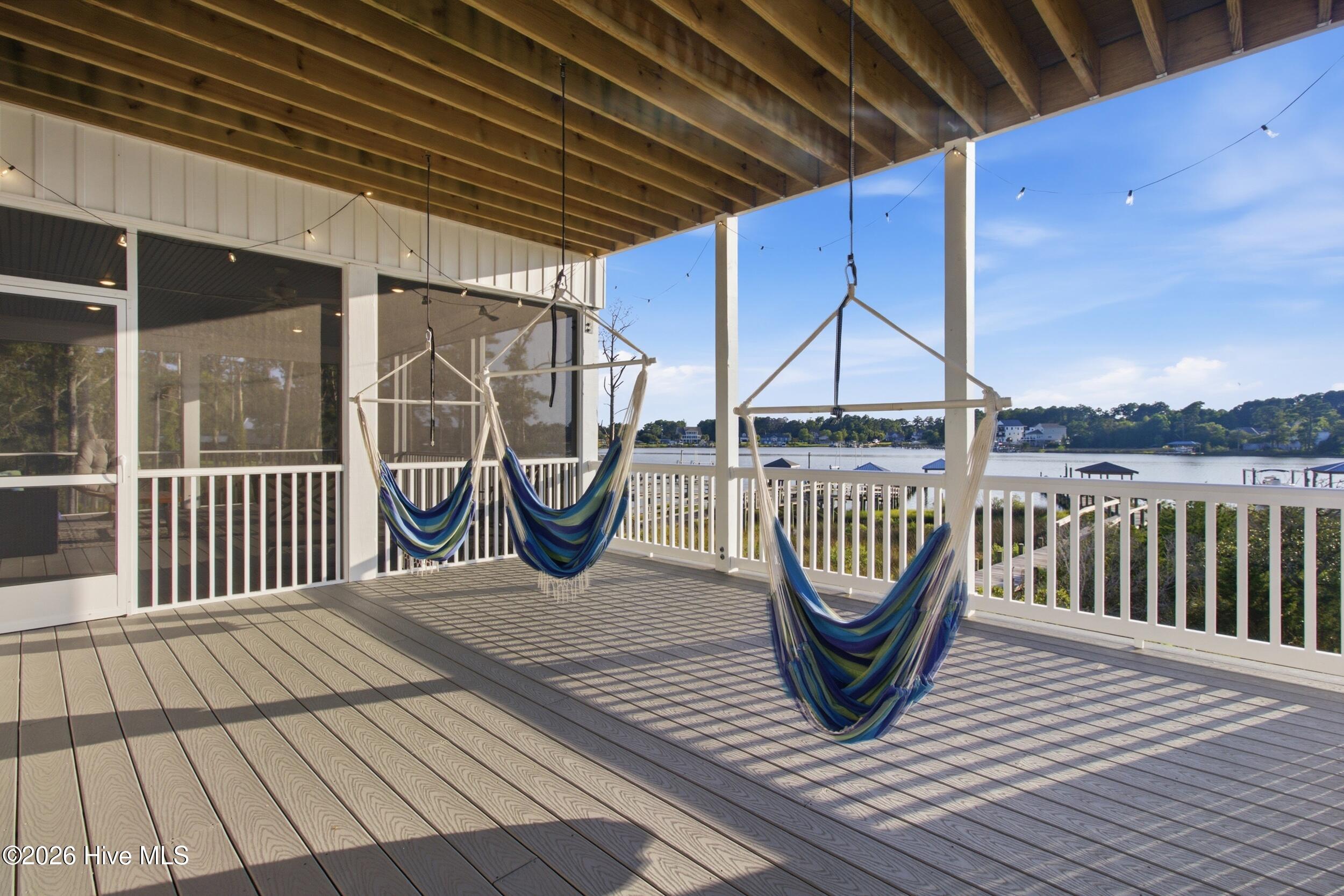 100 Paradise Court Property Photo 33