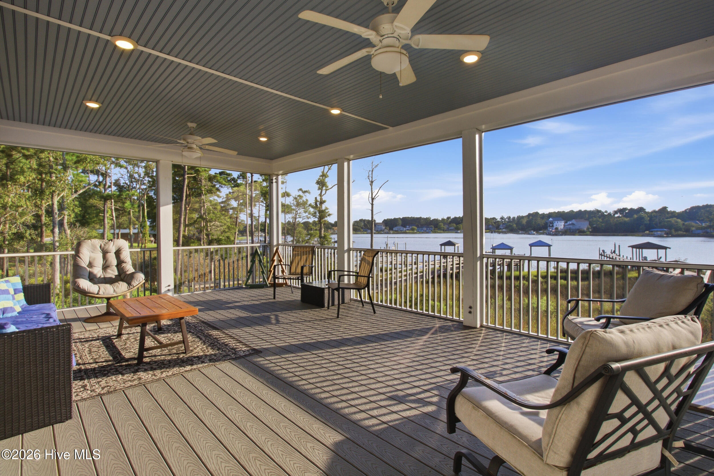 100 Paradise Court Property Photo 33