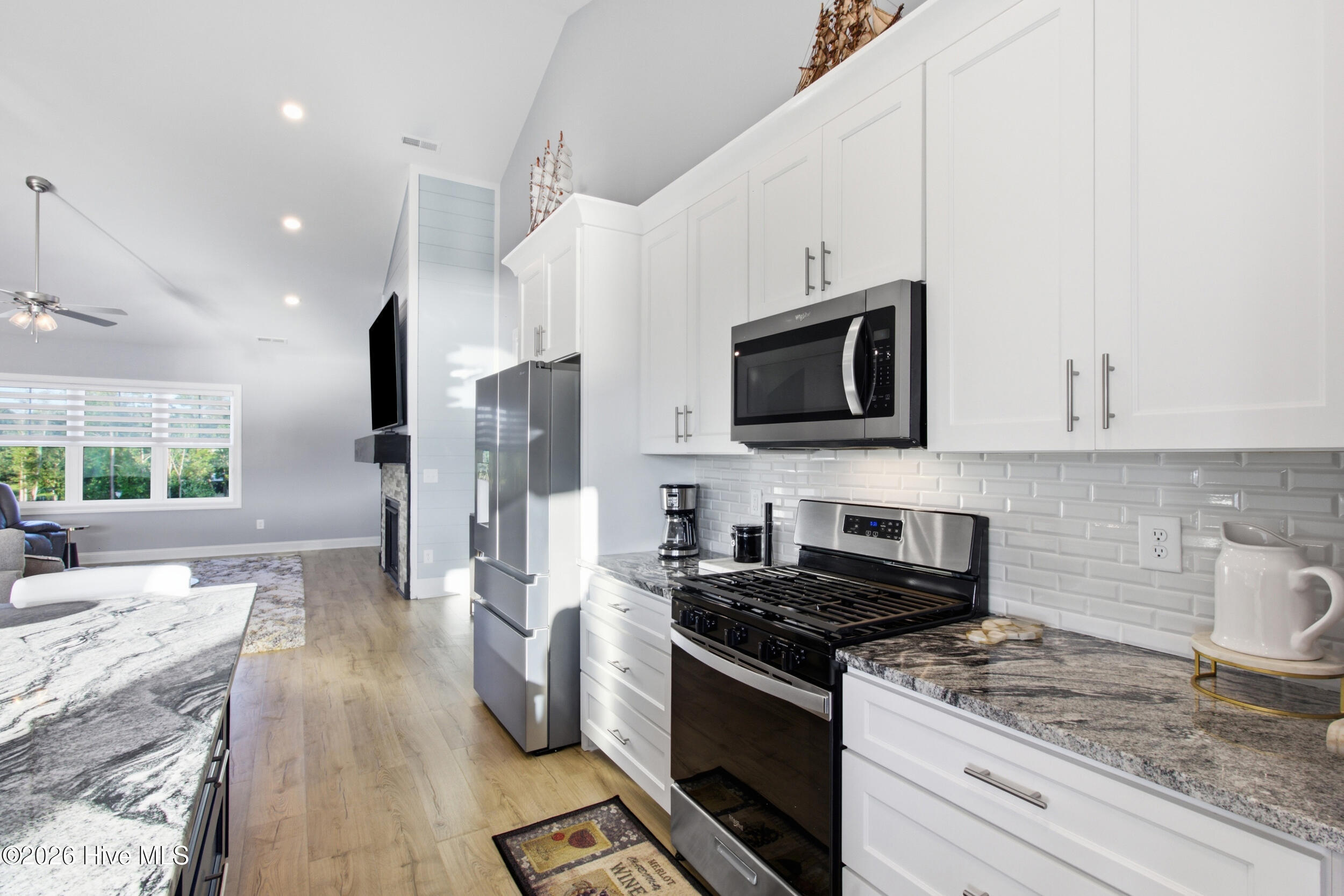 100 Paradise Court Property Photo 49