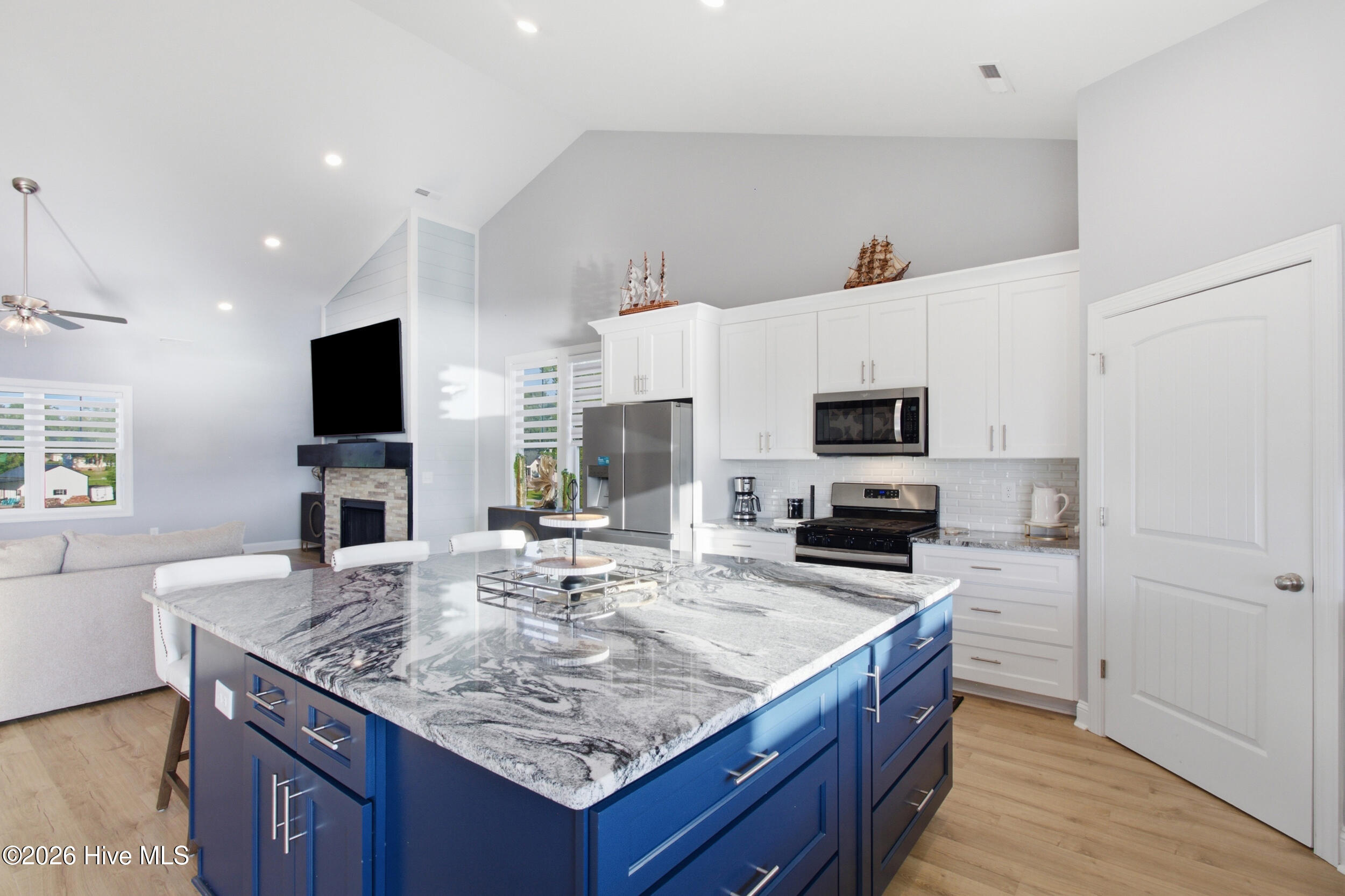100 Paradise Court Property Photo 52