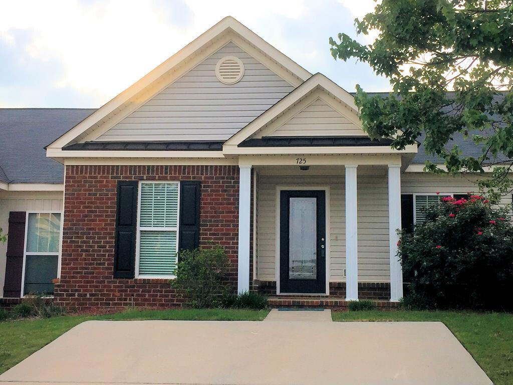725 Whispering Willow Way Property Photo 1