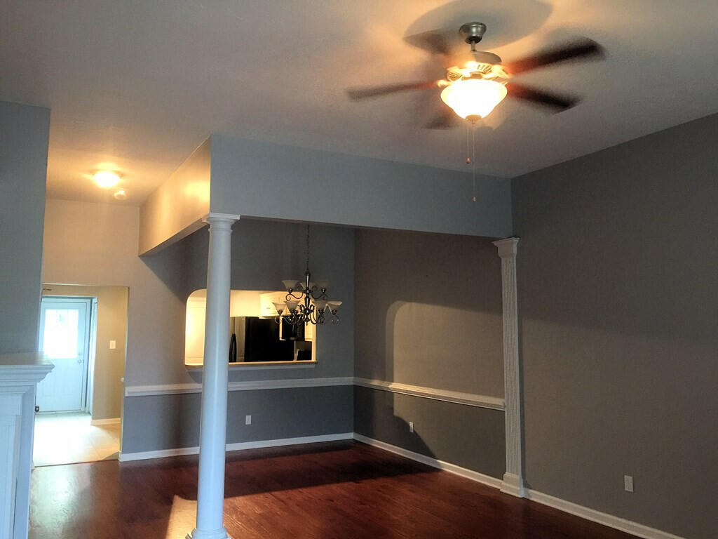 725 Whispering Willow Way Property Photo 3
