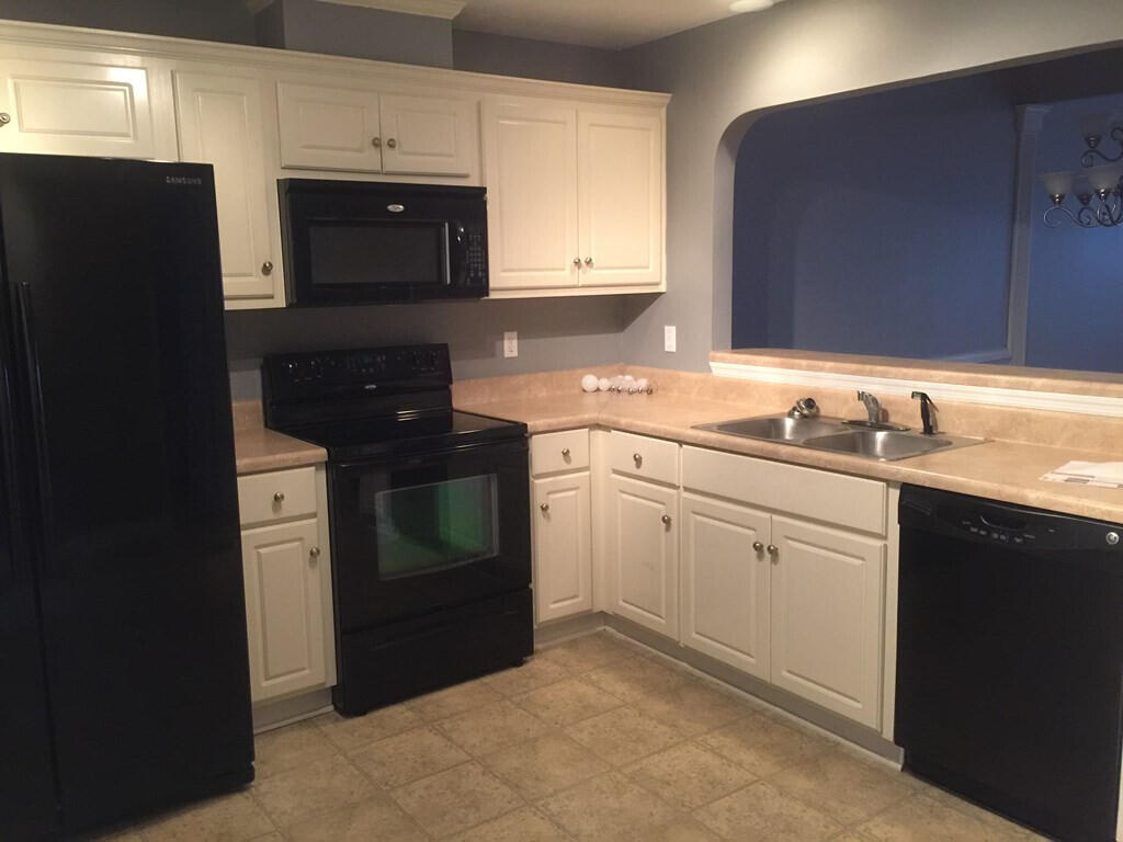 725 Whispering Willow Way Property Photo 7