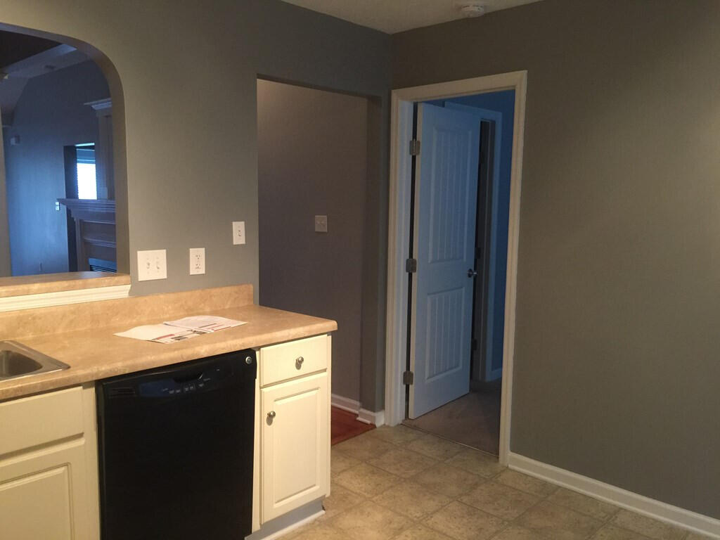 725 Whispering Willow Way Property Photo 8