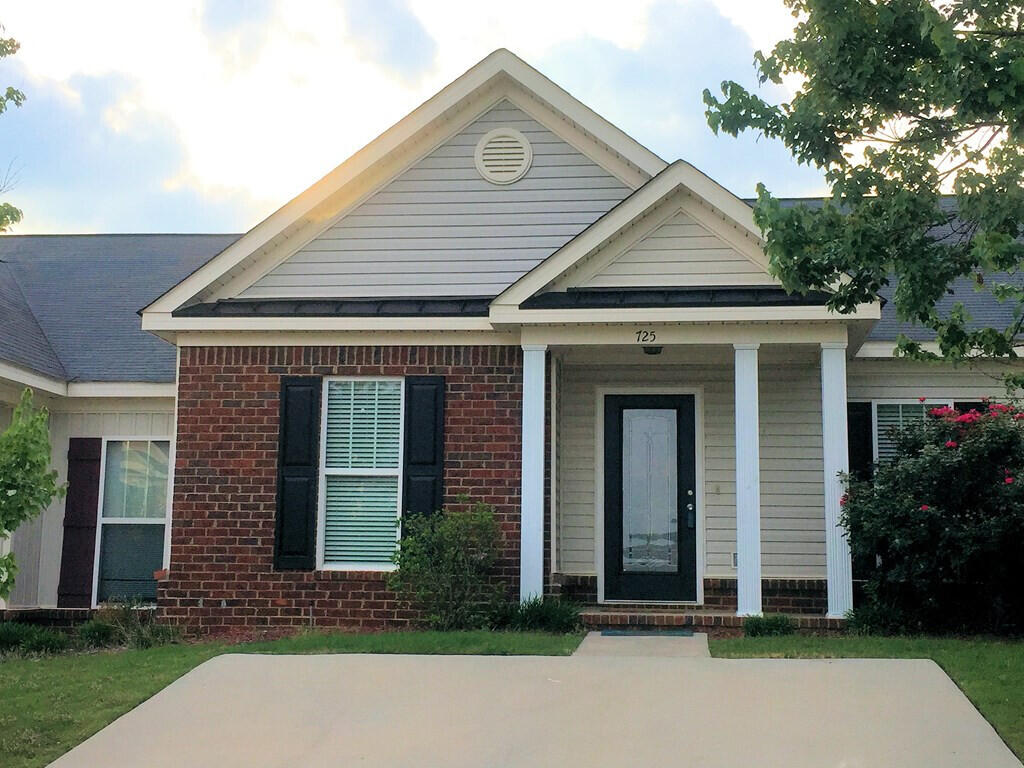 725 Whispering Willow Way Property Photo 17