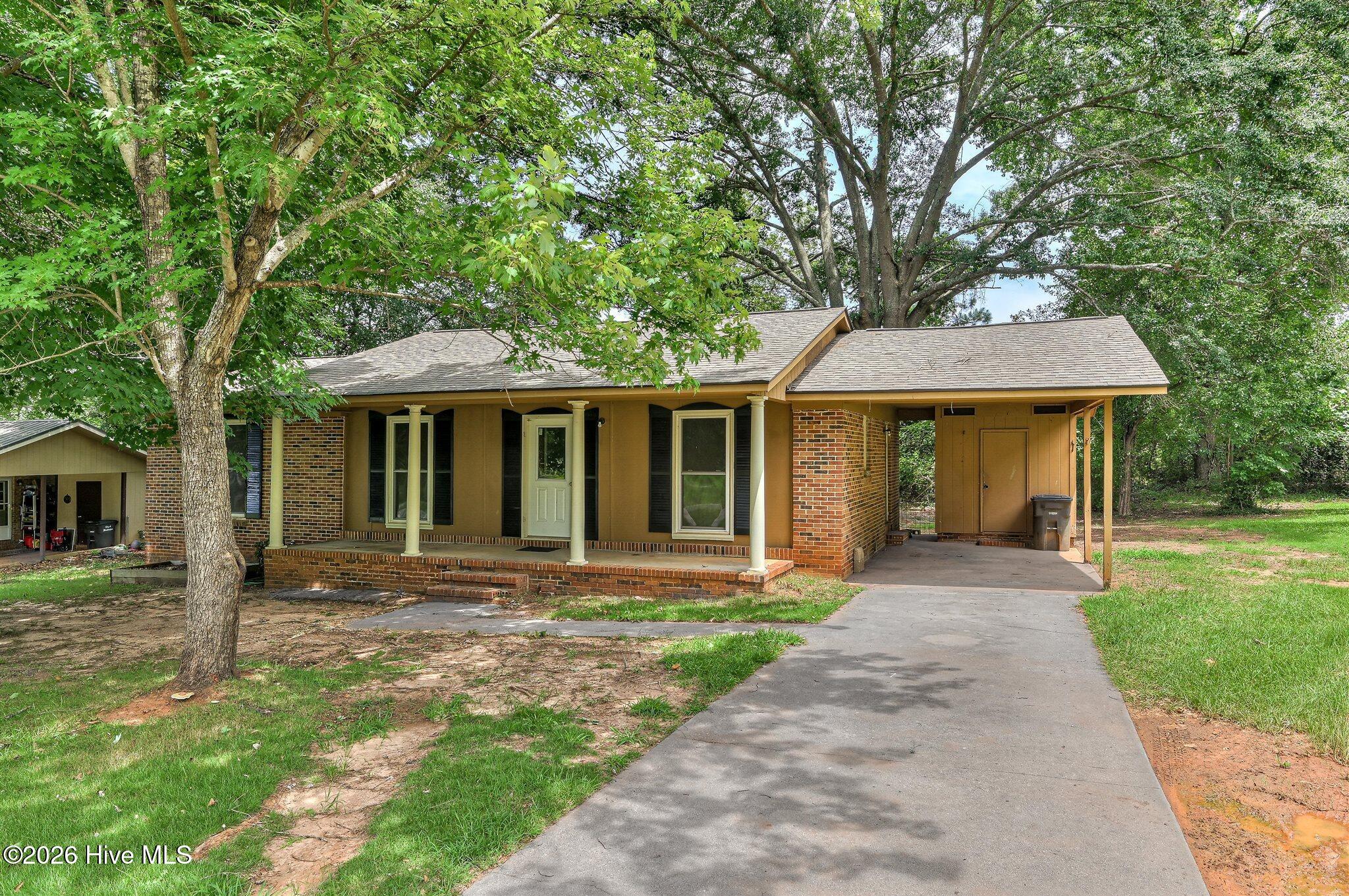 205 Lovelace Way Property Photo 1