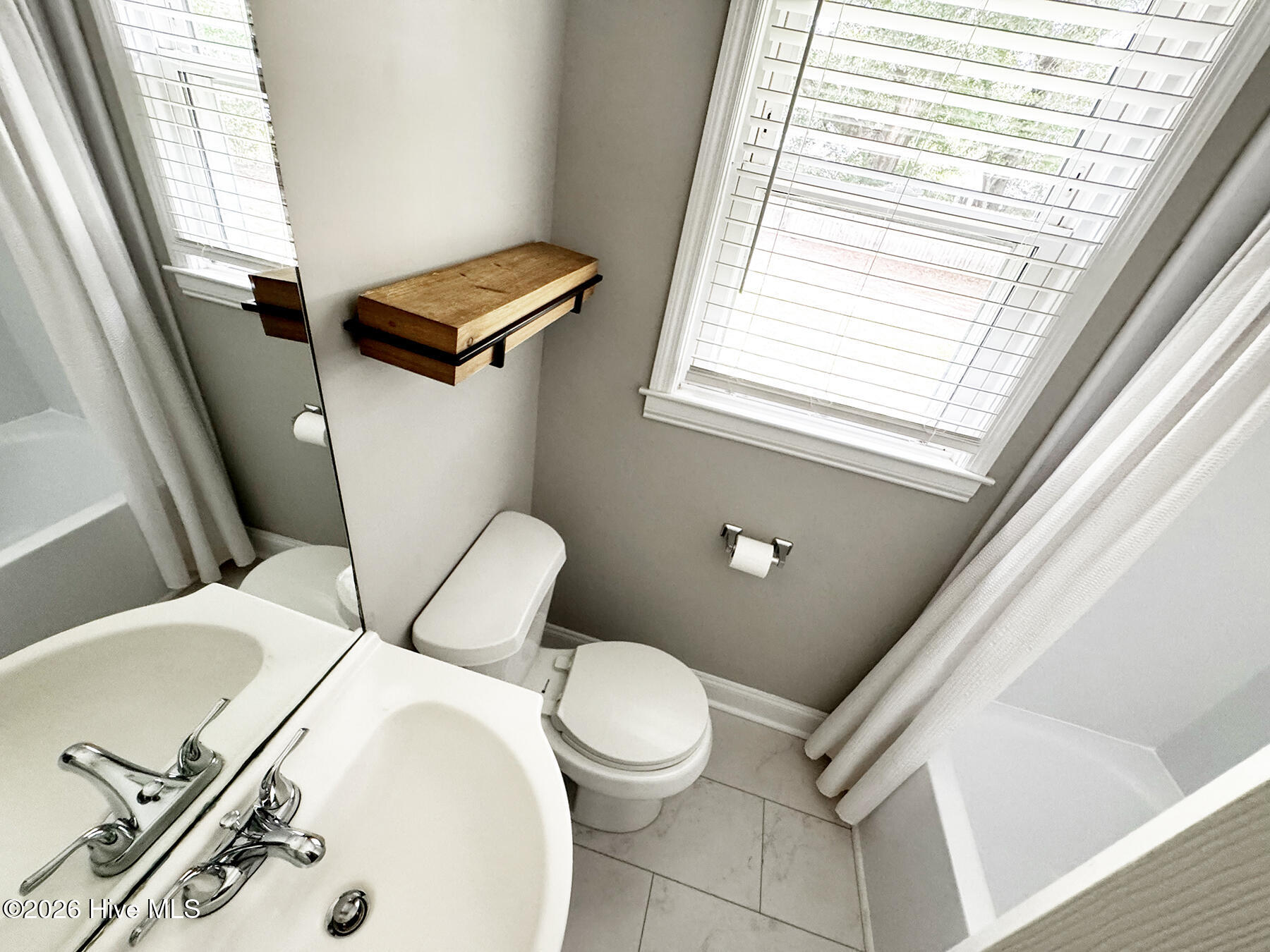622 Rosemont Avenue Property Photo 8