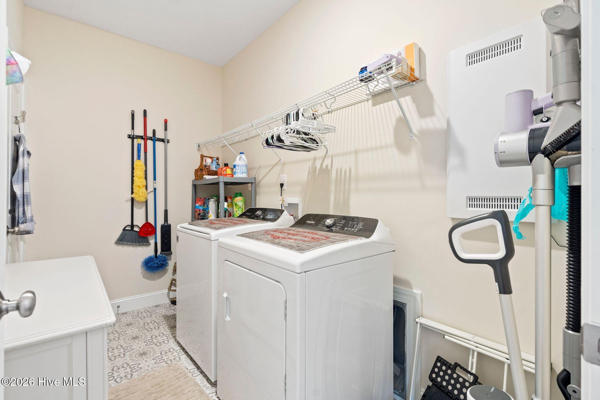 302 Sailor Sky Way Property Photo 19