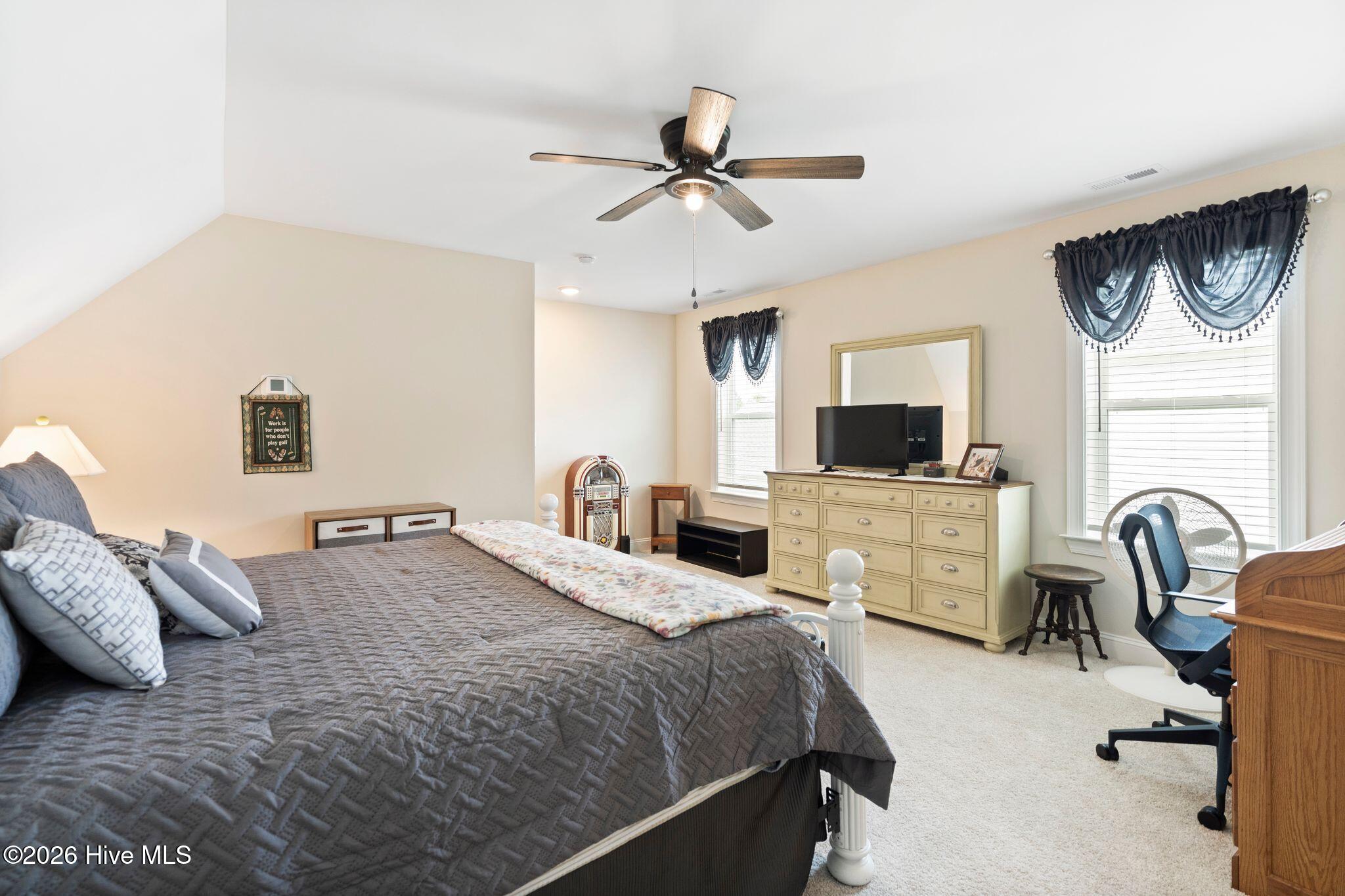 302 Sailor Sky Way Property Photo 25