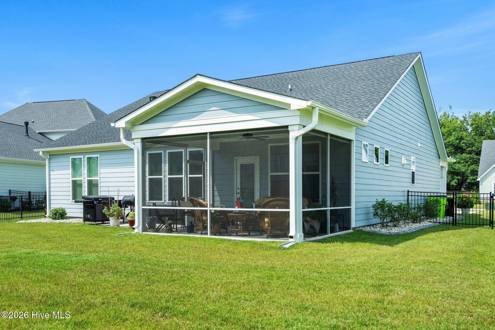 302 Sailor Sky Way Property Photo 31